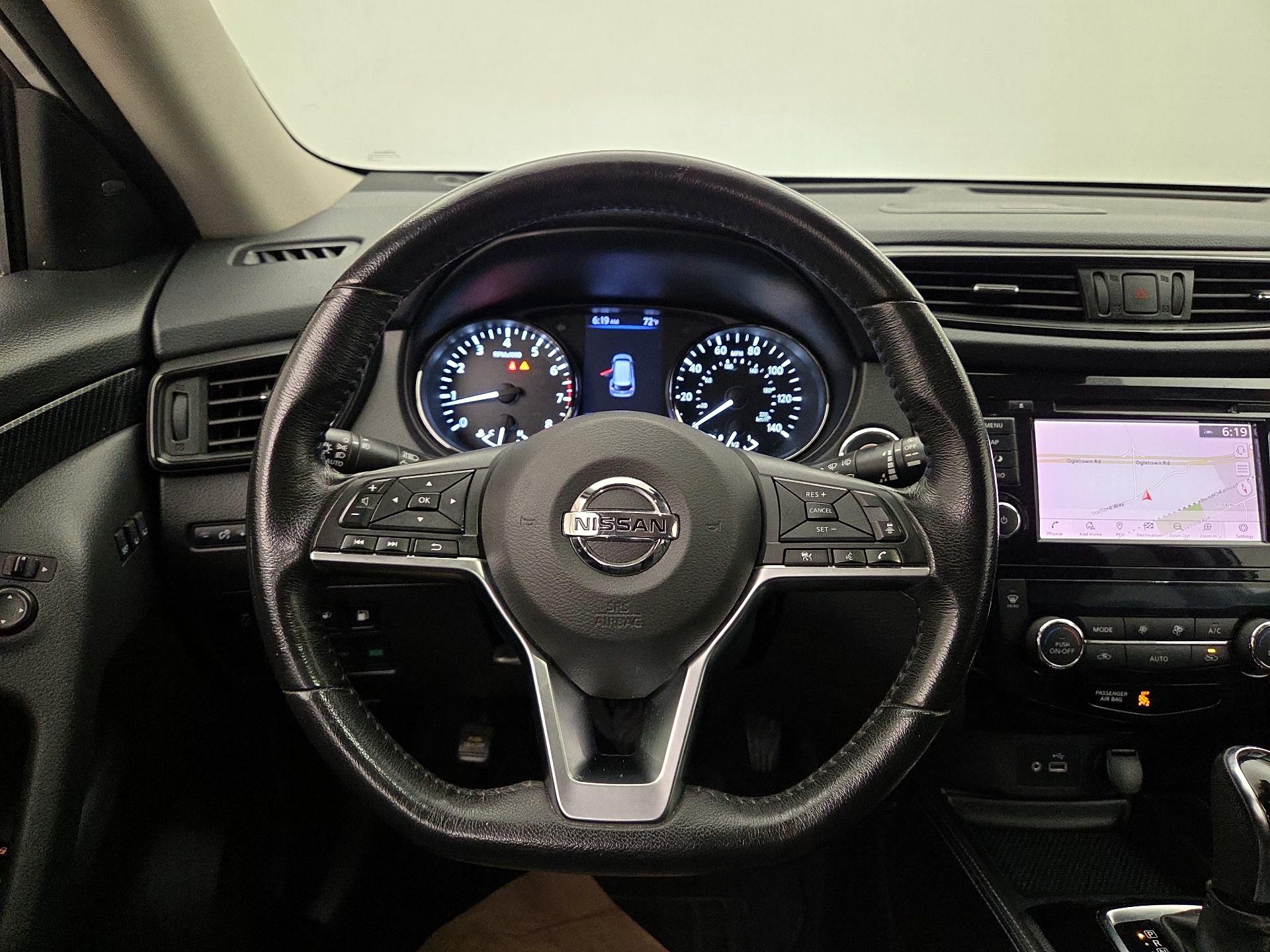 Thumbnail: 2018 Nissan Rogue - 10