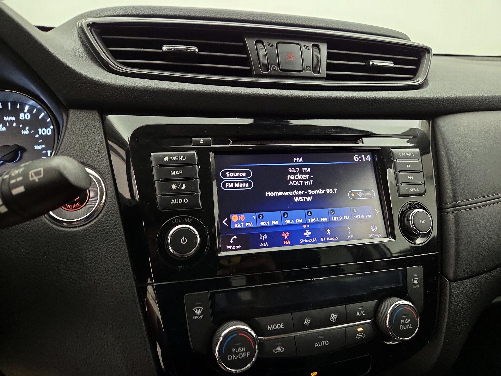 Thumbnail: 2018 Nissan Rogue - 16