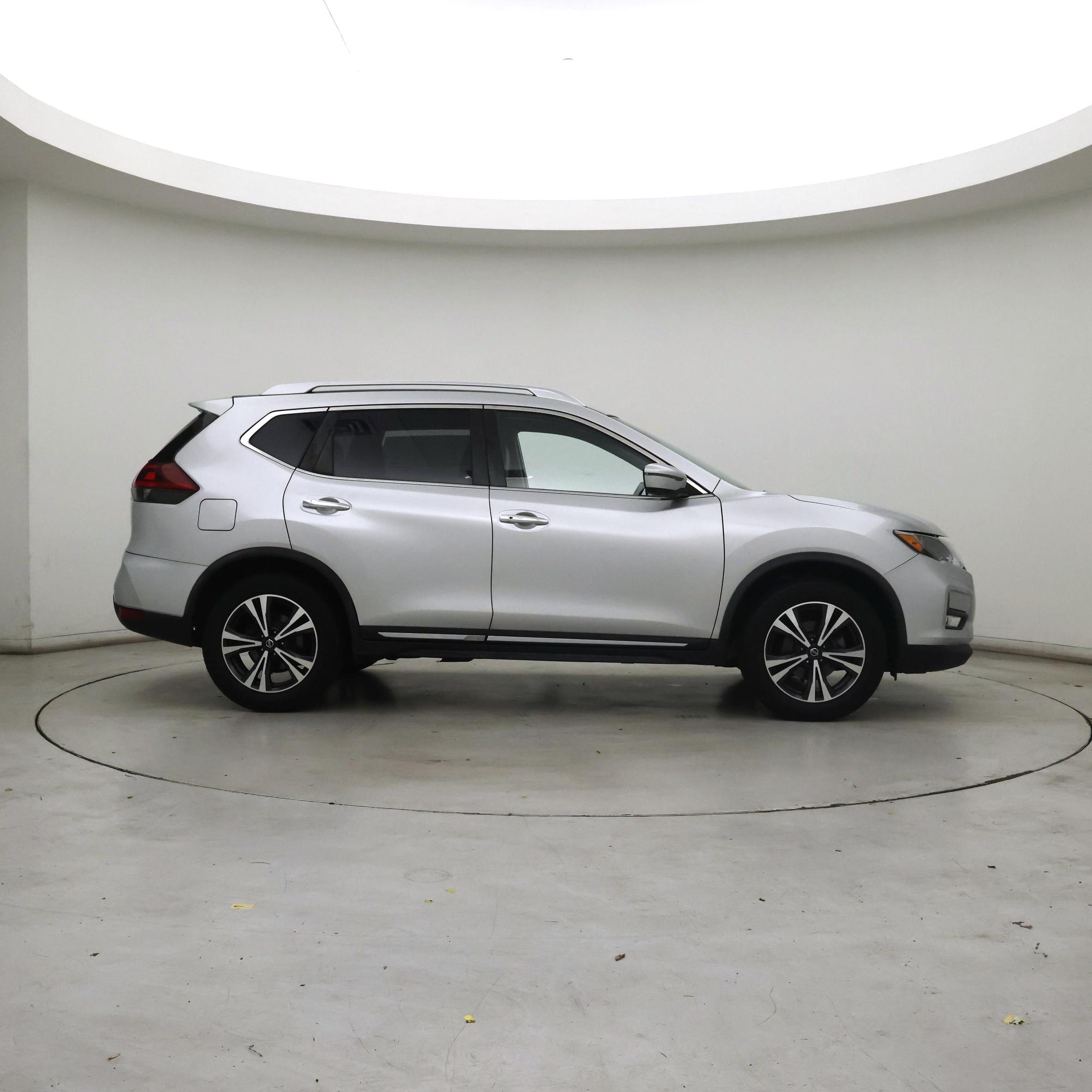 Thumbnail: 2018 Nissan Rogue - 7