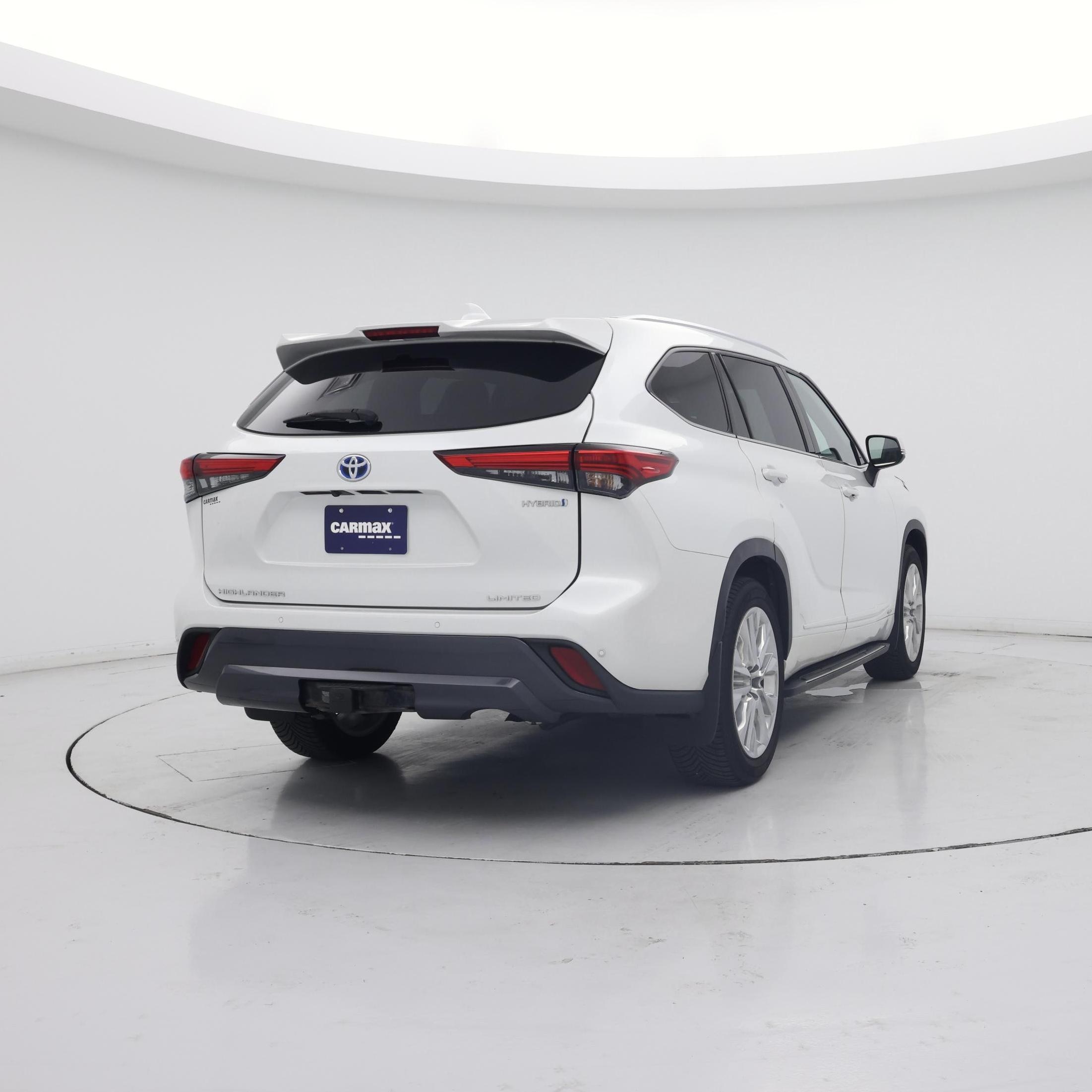 Thumbnail: 2023 Toyota Highlander - 8
