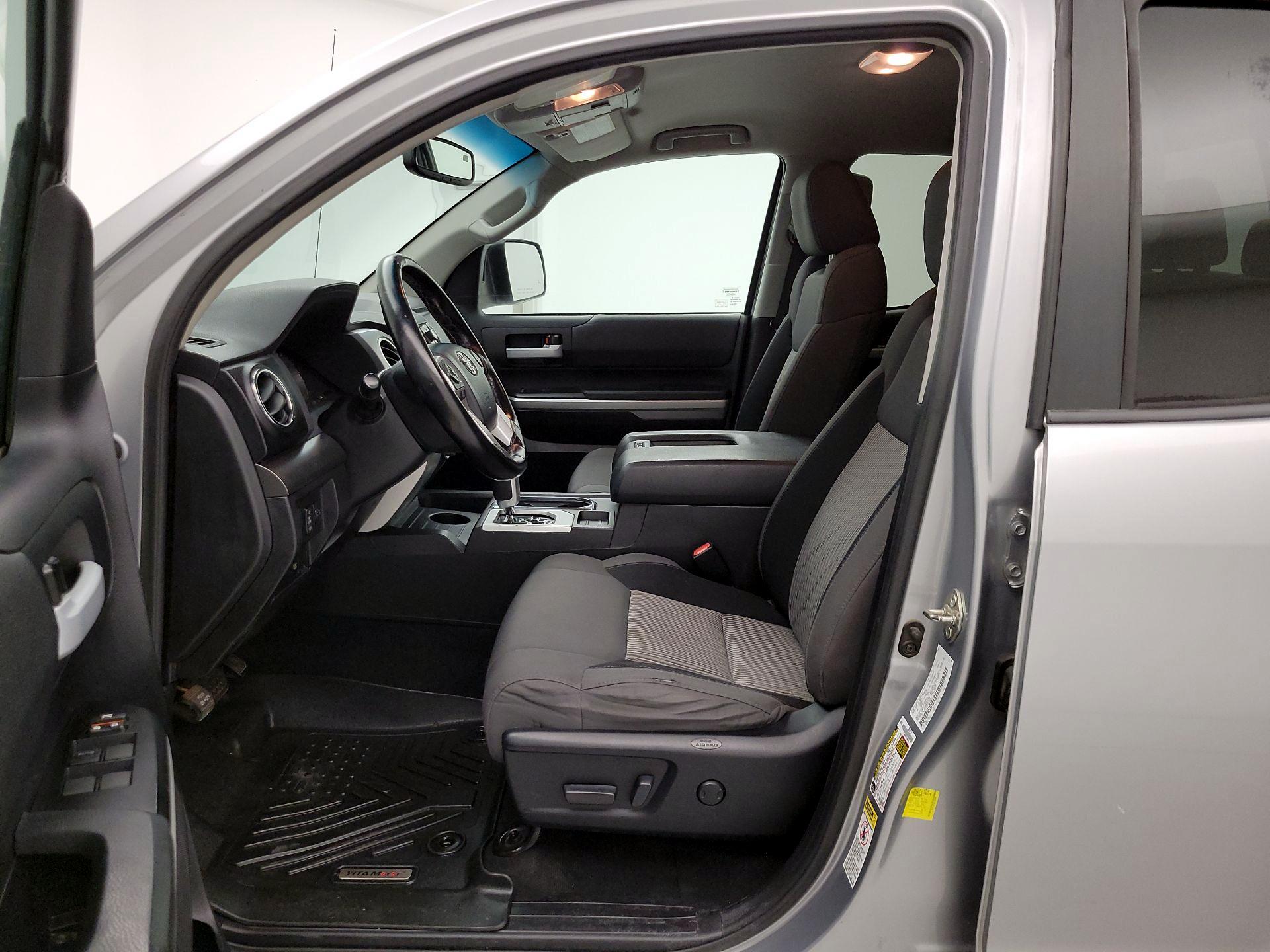 Thumbnail: 2016 Toyota Tundra - 11