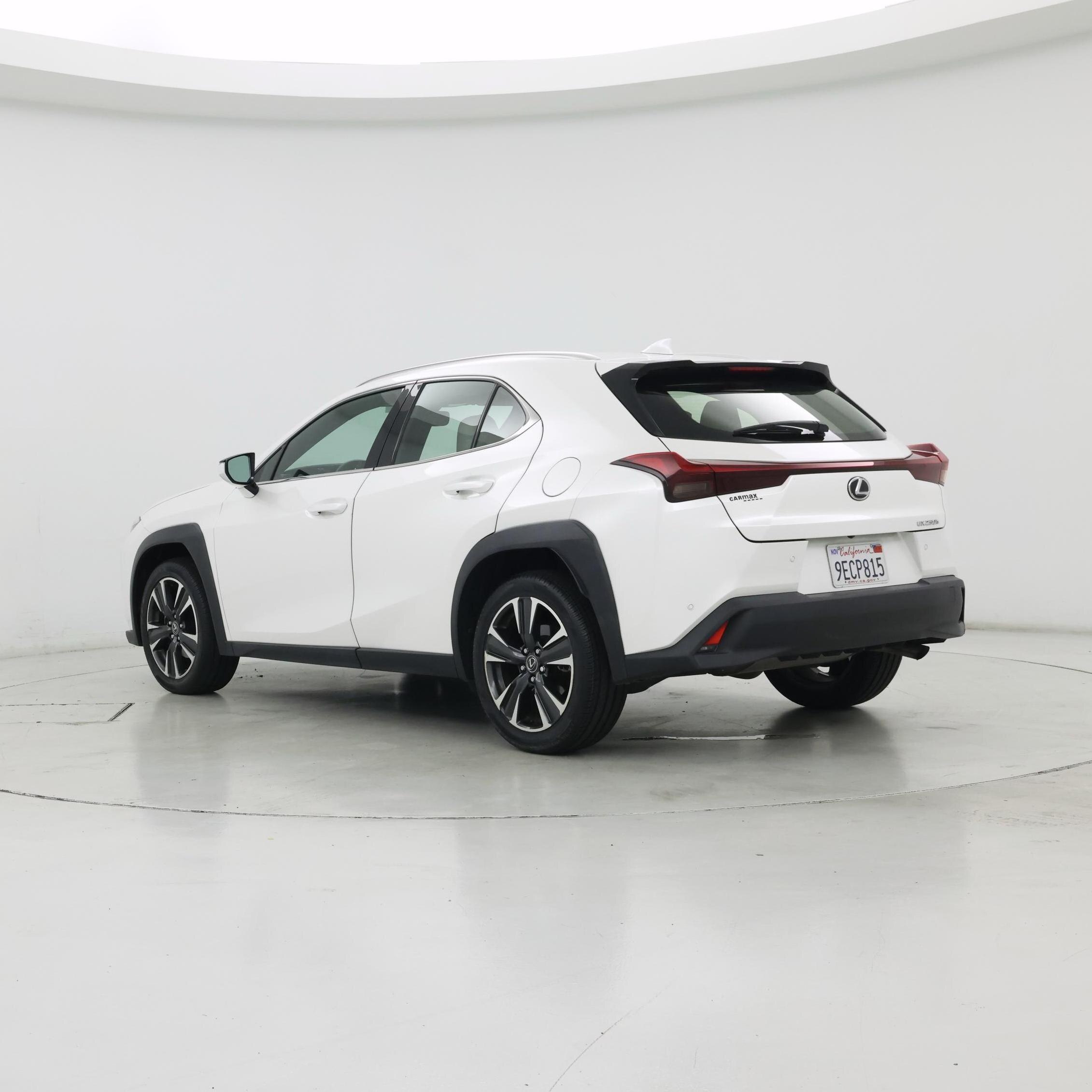 Thumbnail: 2023 Lexus UX - 2