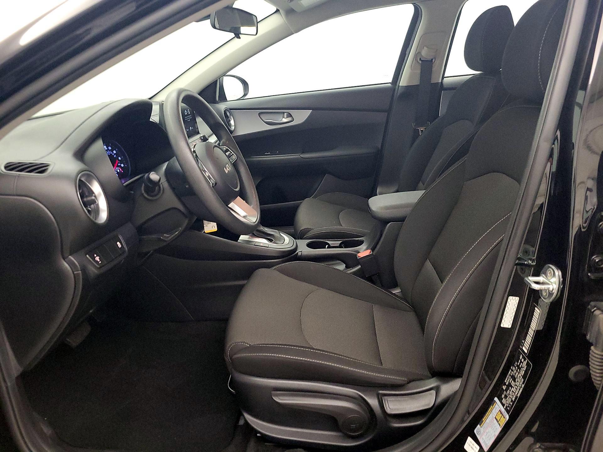 Thumbnail: 2023 Kia Forte - 11