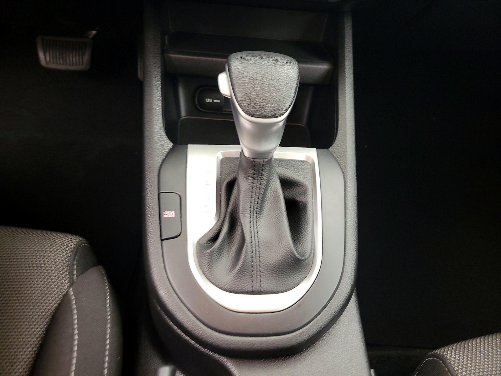 2023 Kia Forte LXS - Photo 18