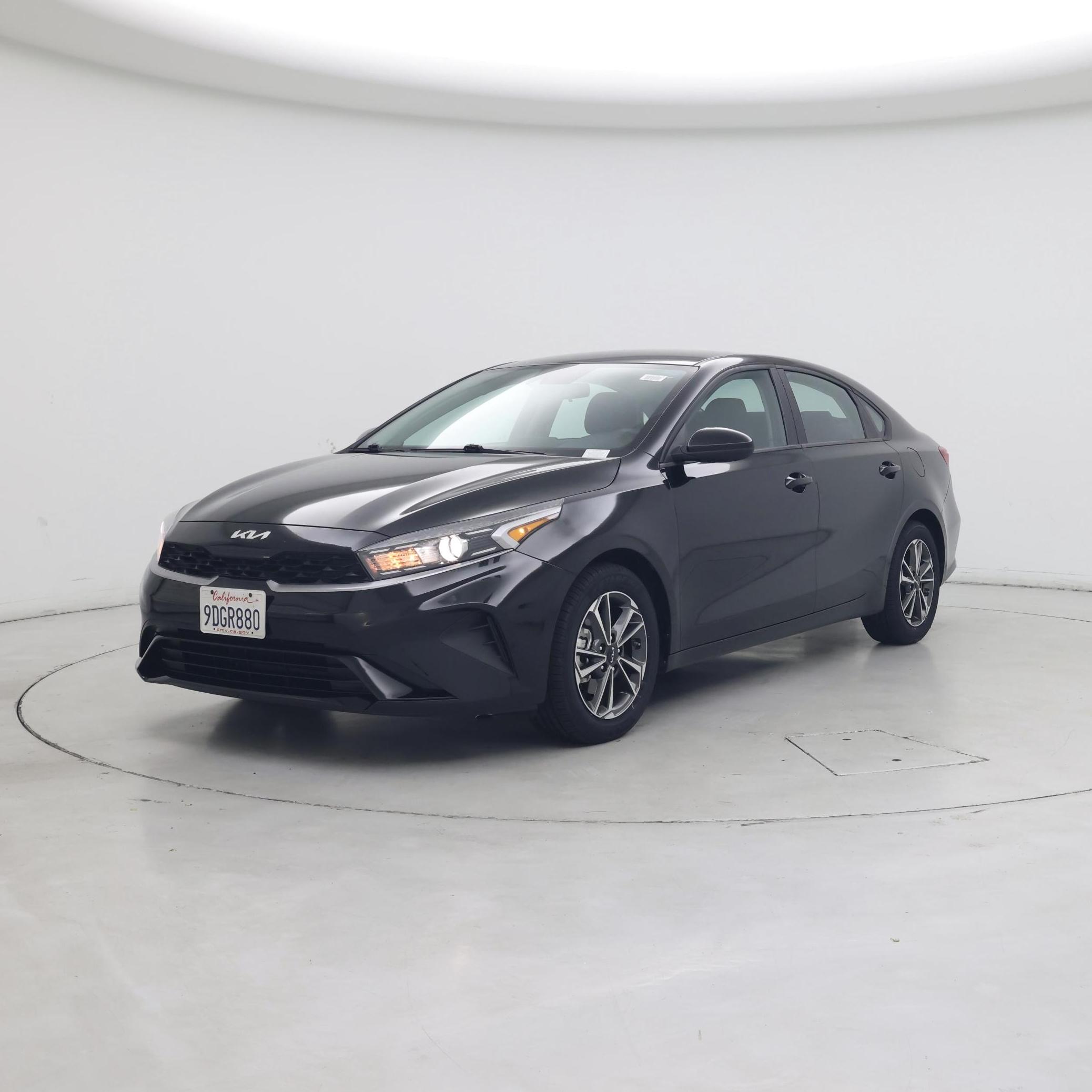 Thumbnail: 2023 Kia Forte - 4