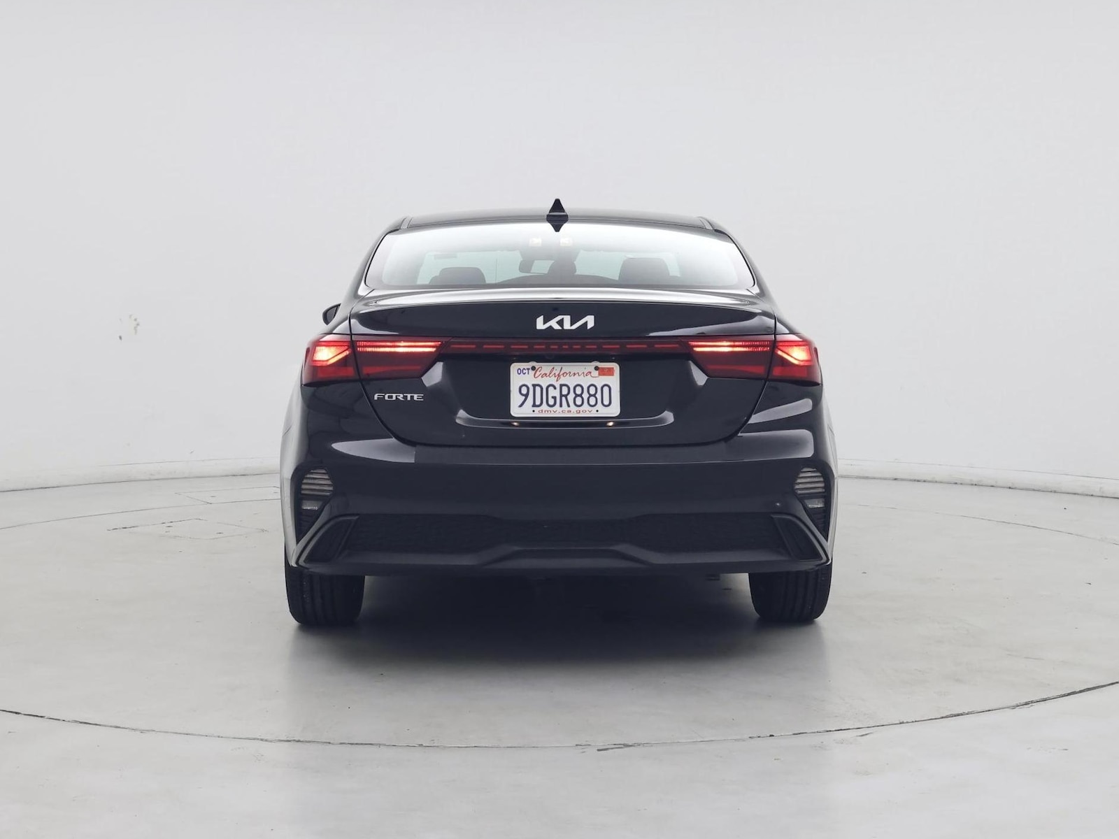 2023 Kia Forte LXS - Photo 7