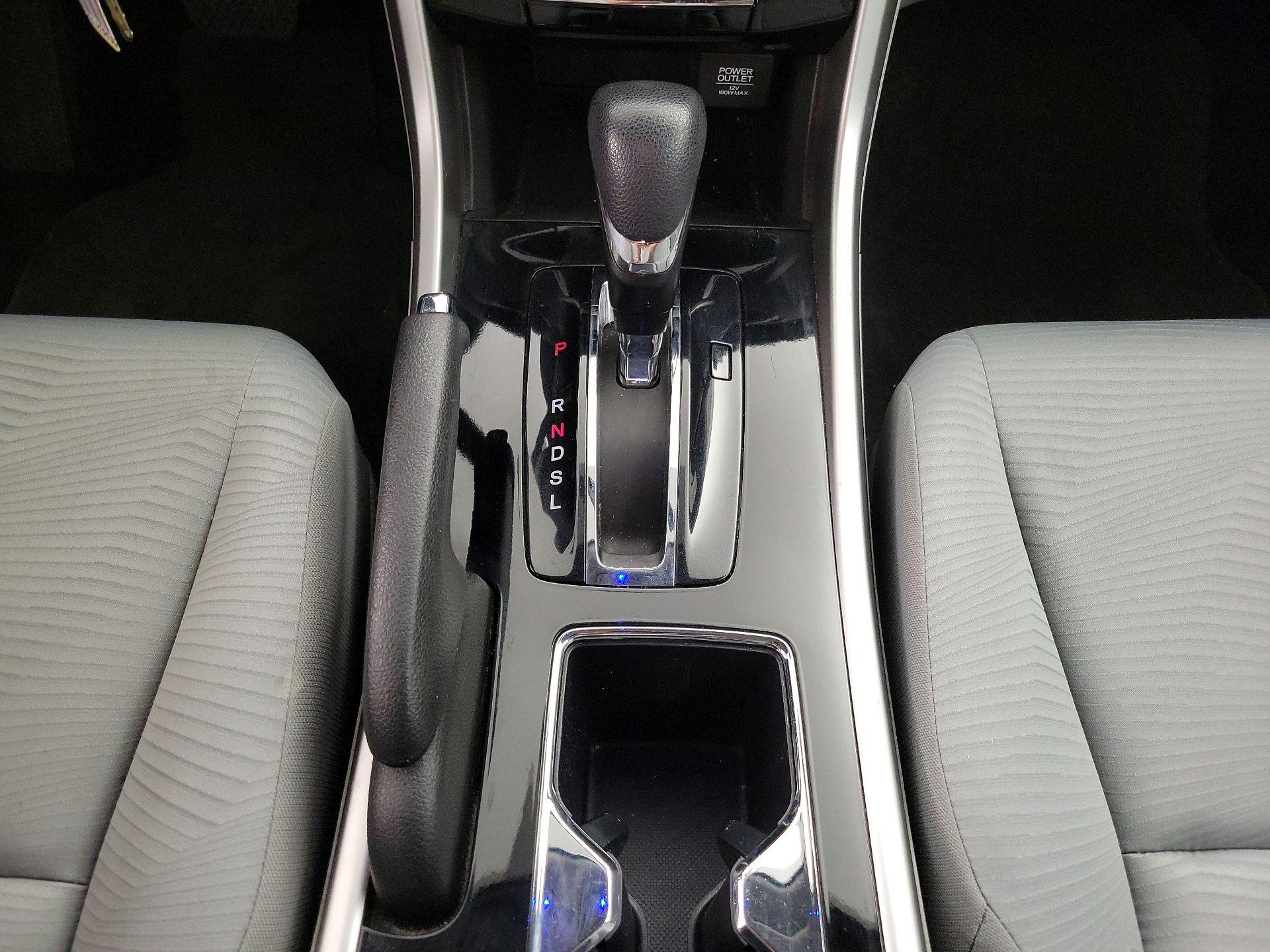 Thumbnail: 2017 Honda Accord - 17