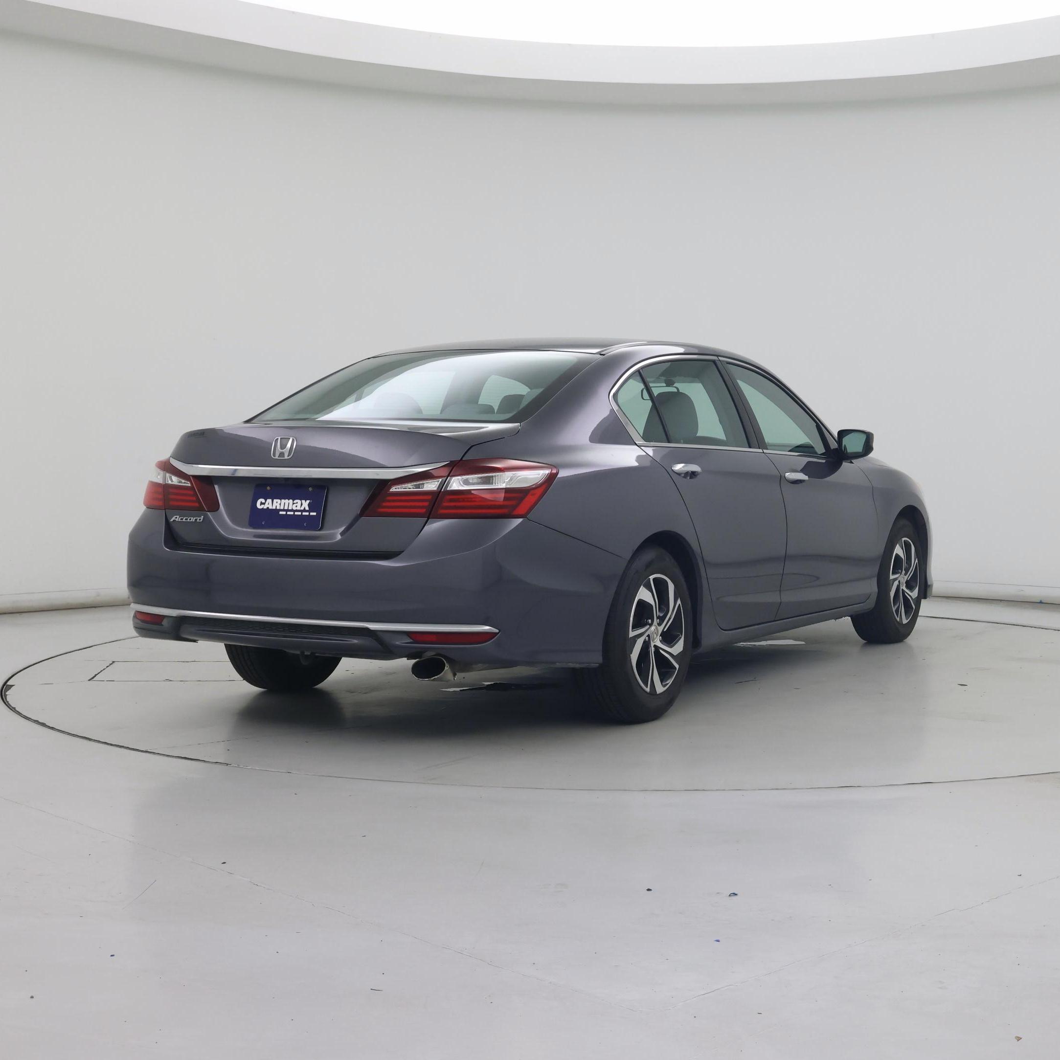 Thumbnail: 2017 Honda Accord - 8