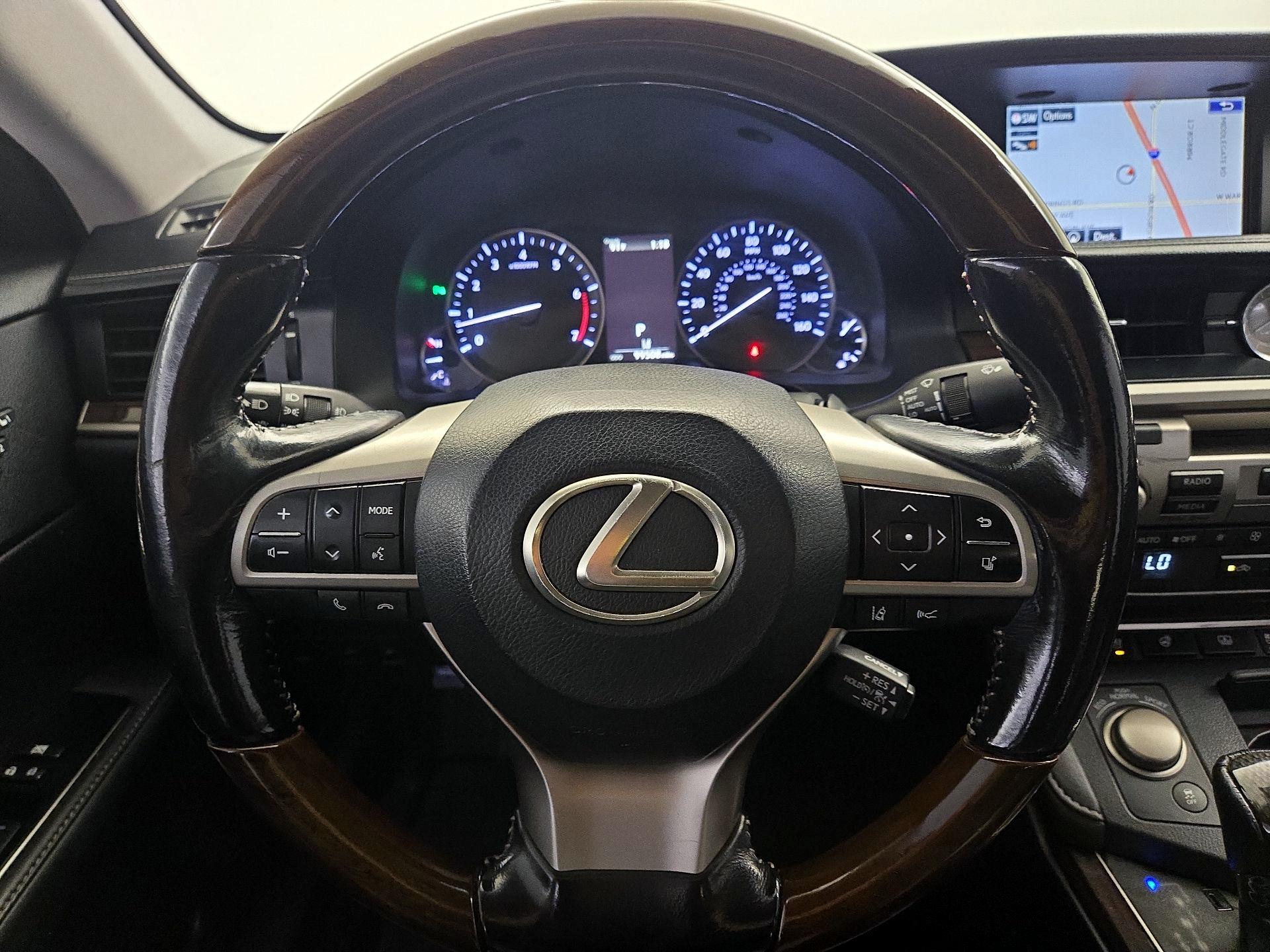 Thumbnail: 2016 Lexus ES - 10