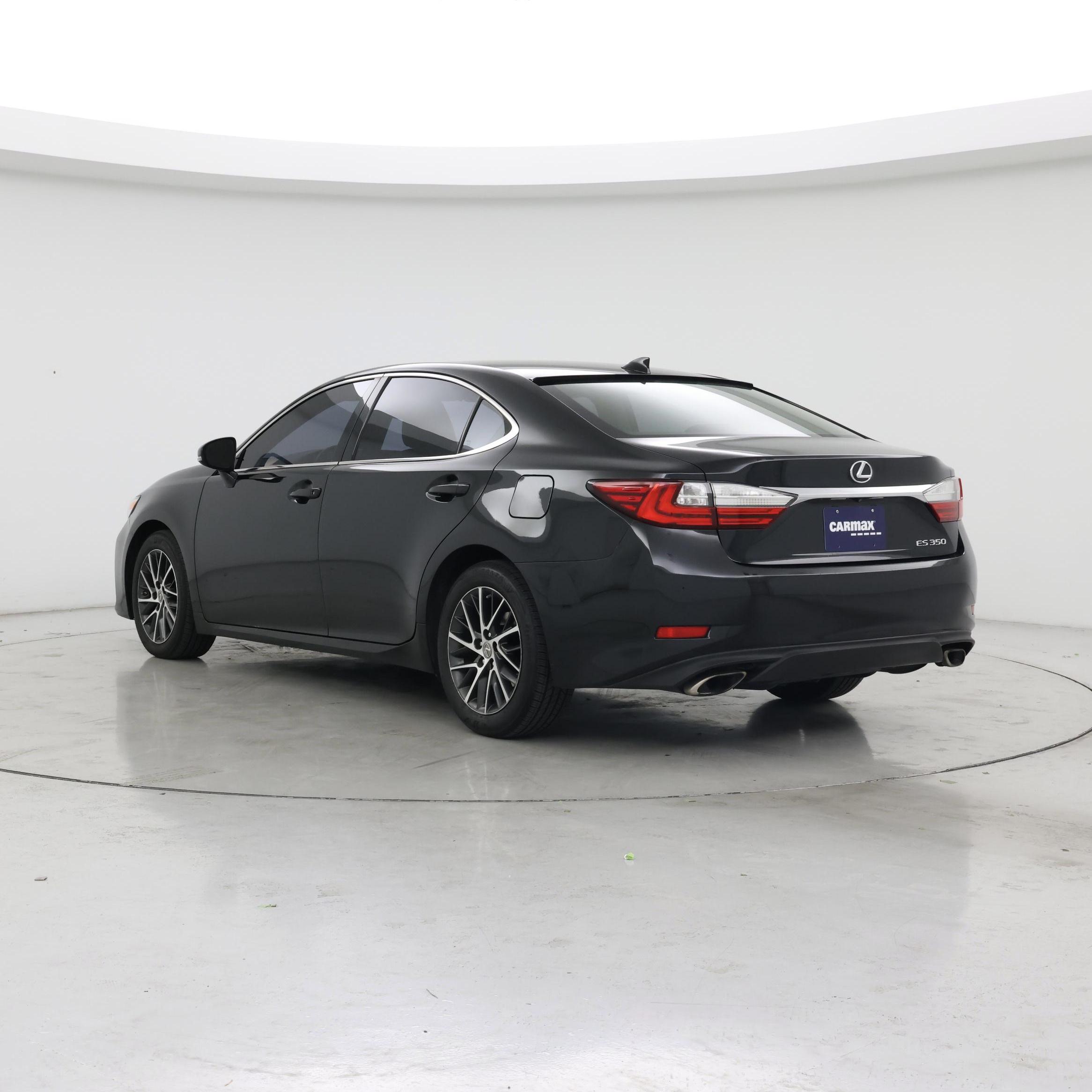 Thumbnail: 2016 Lexus ES - 2