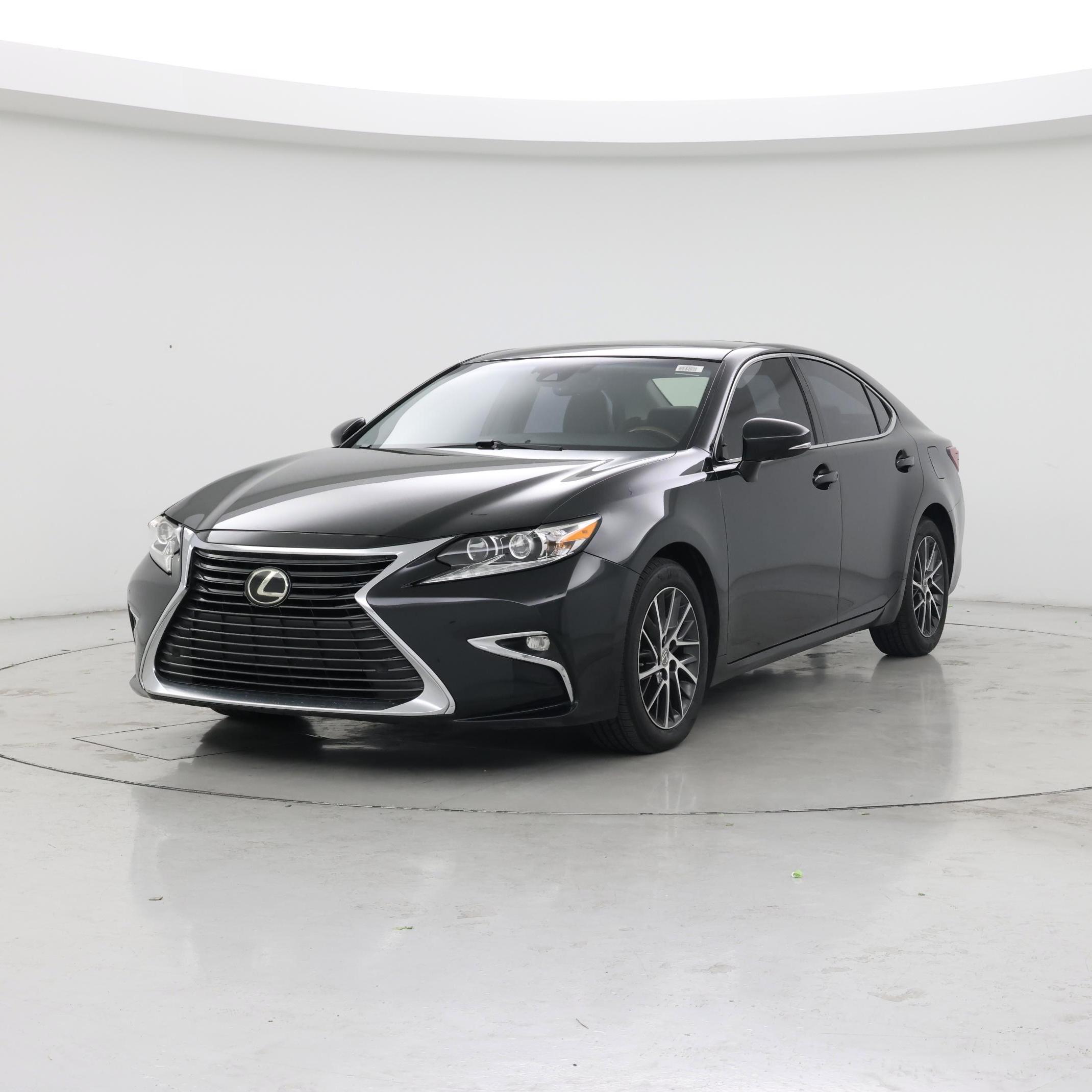 Thumbnail: 2016 Lexus ES - 4