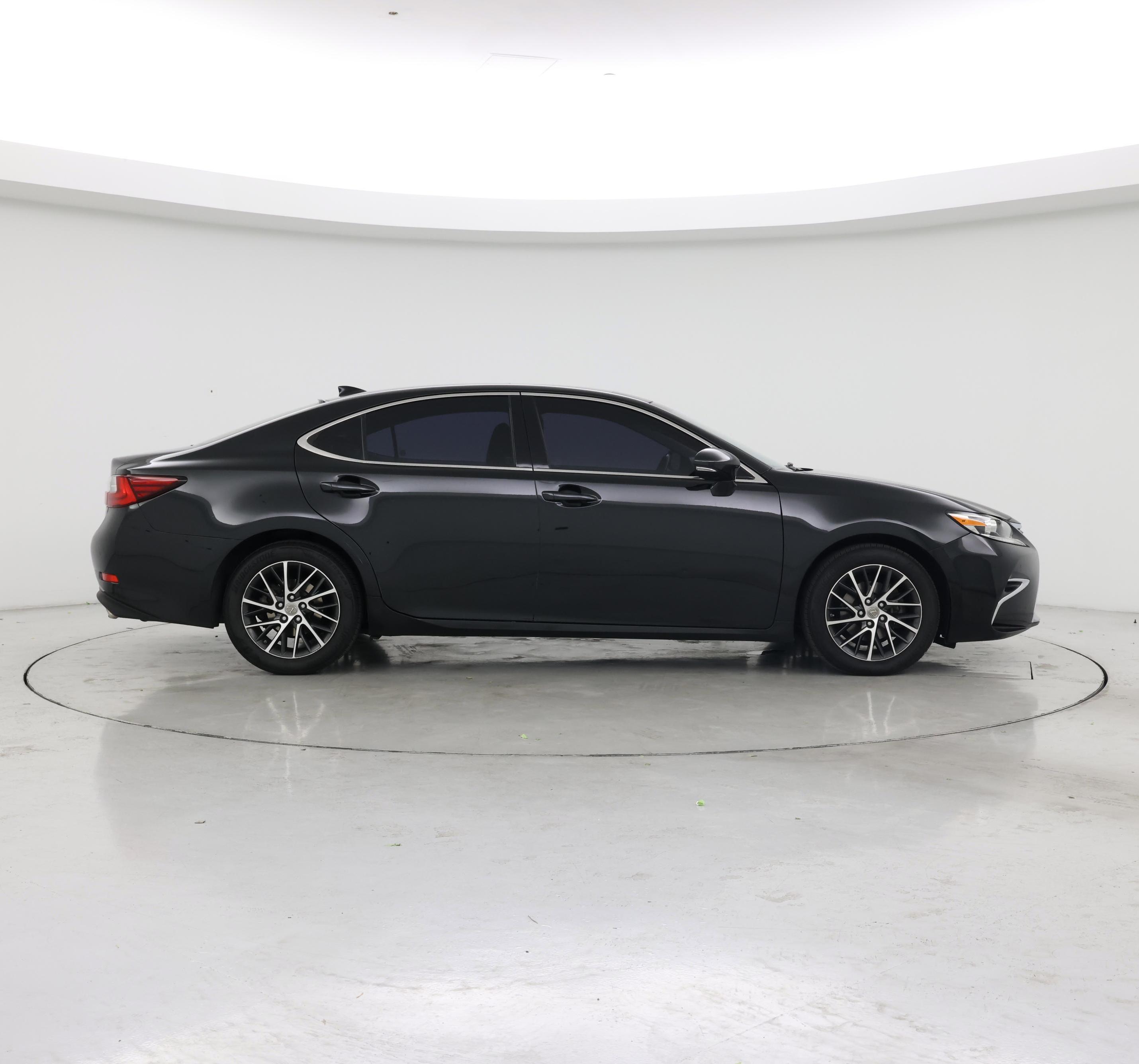 Thumbnail: 2016 Lexus ES - 7