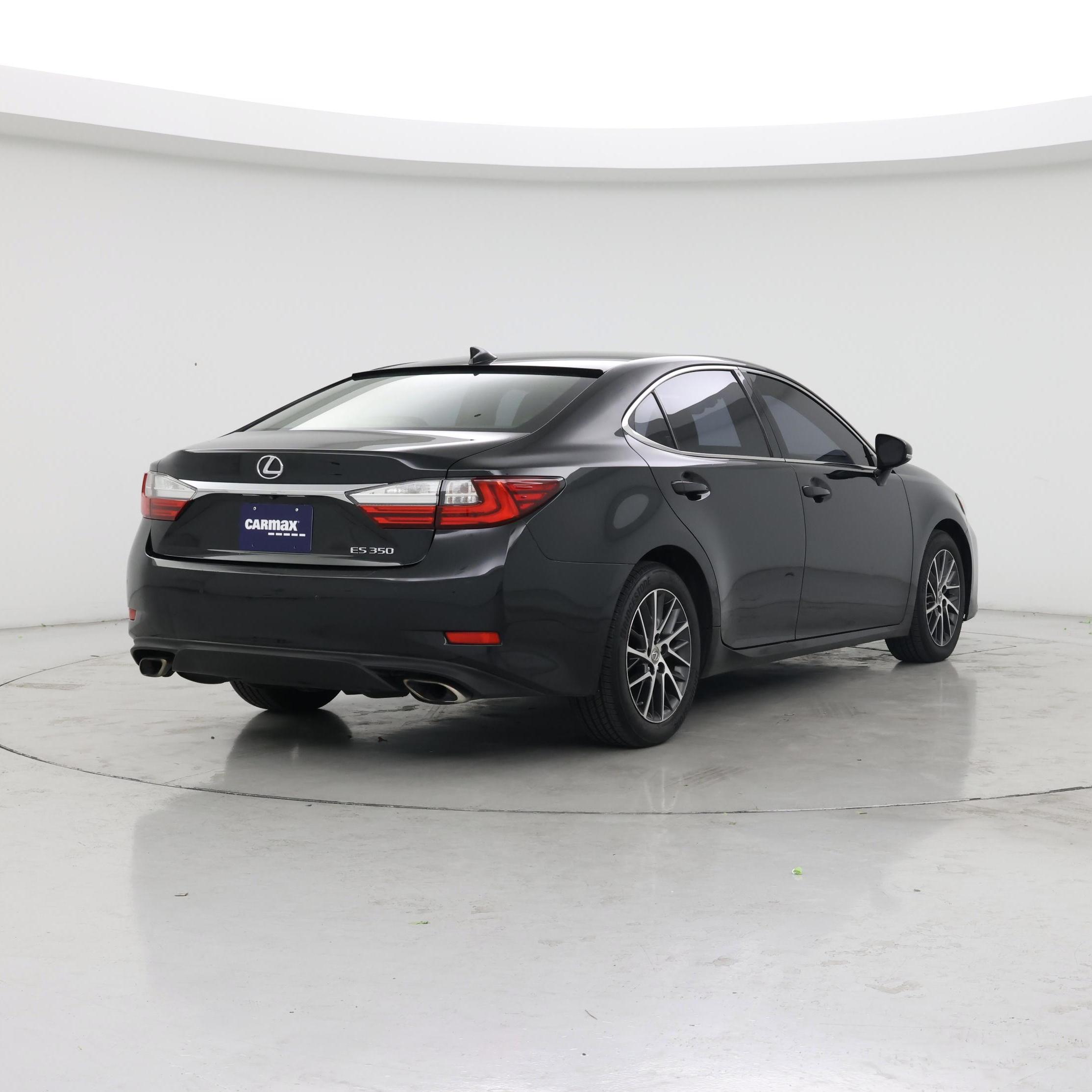 Thumbnail: 2016 Lexus ES - 8