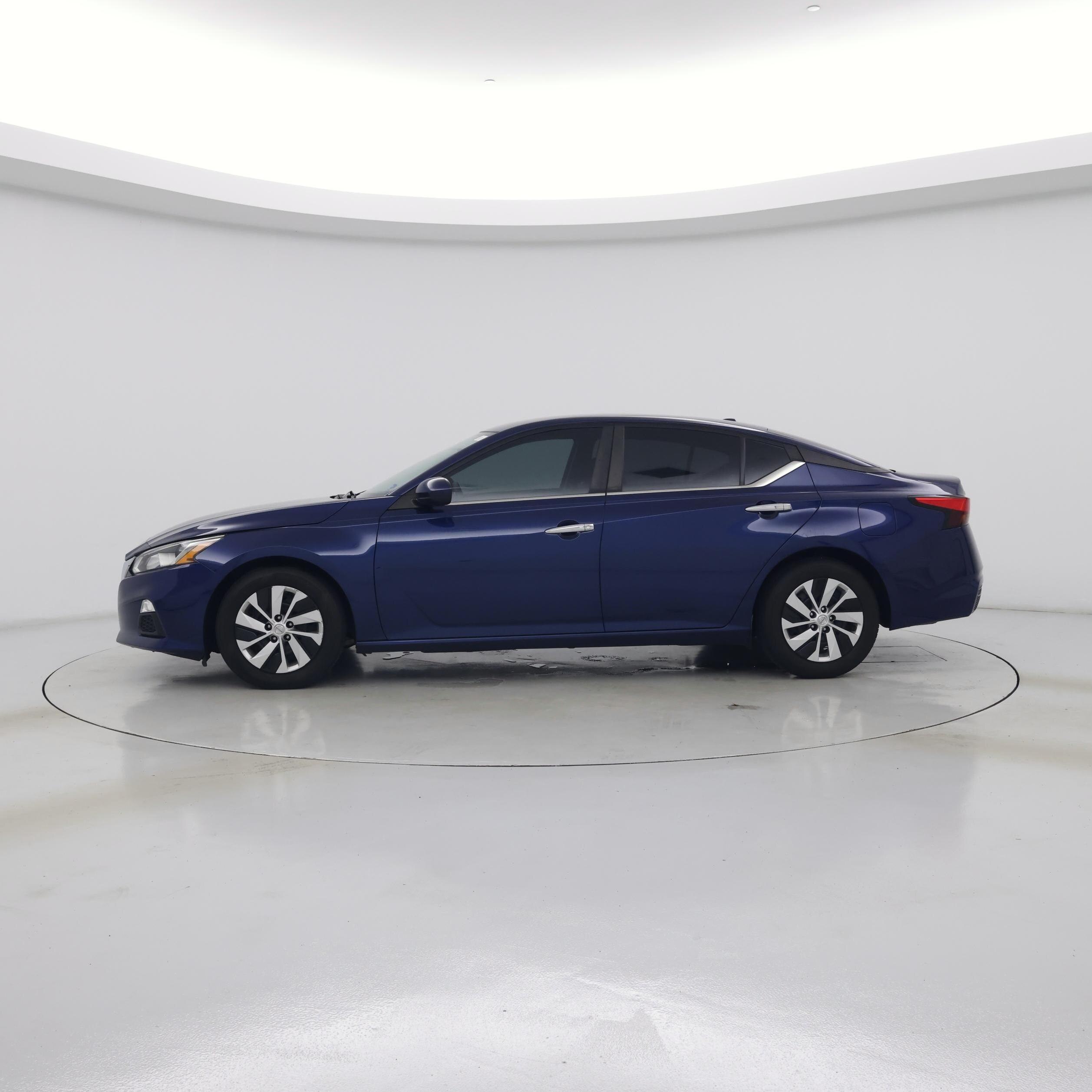 Thumbnail: 2020 Nissan Altima - 3