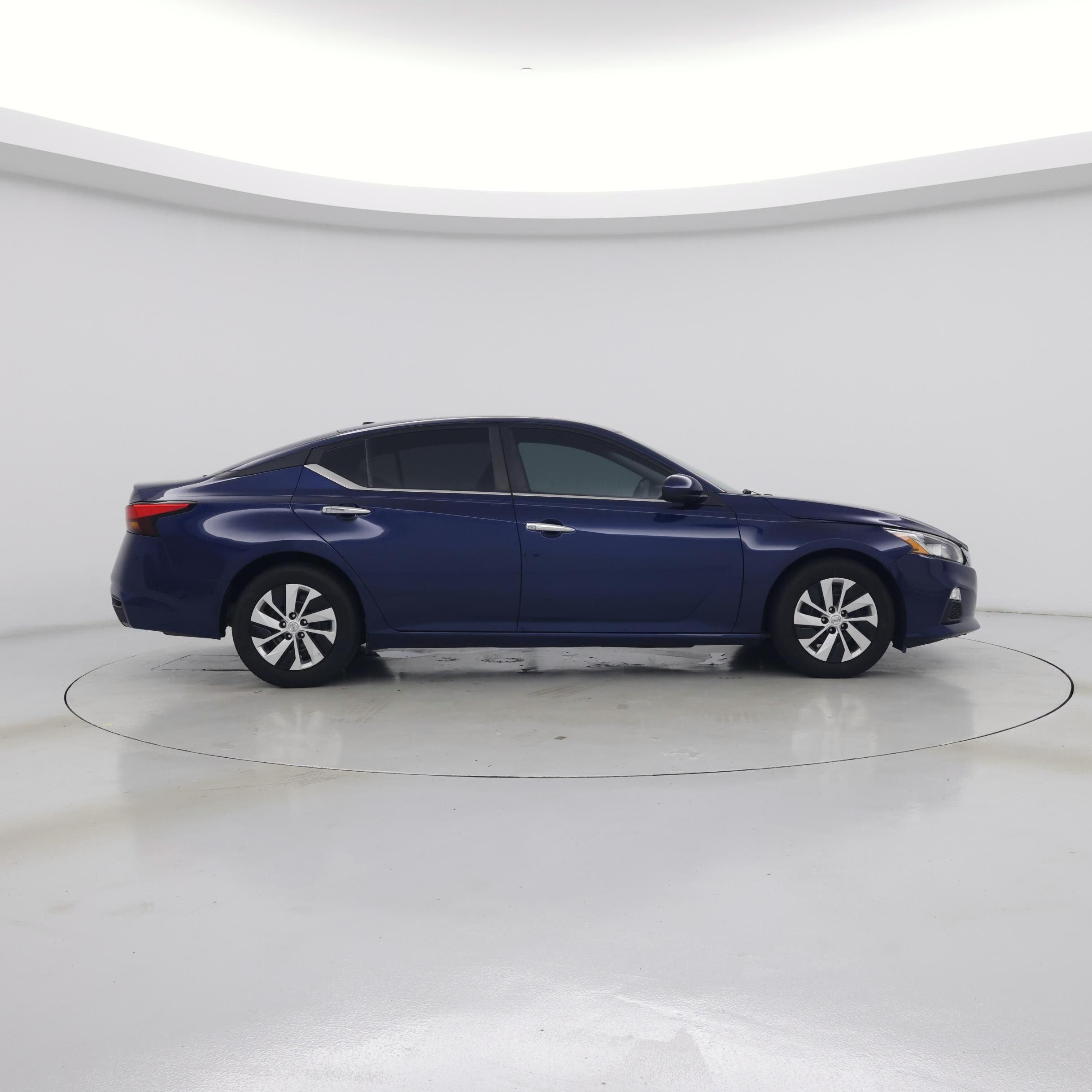 Thumbnail: 2020 Nissan Altima - 7