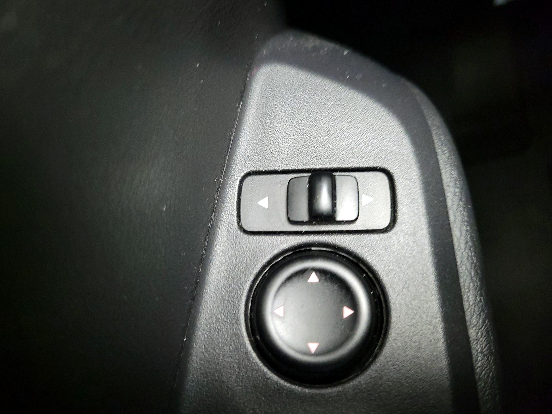 Thumbnail: 2023 Nissan Kicks - 13