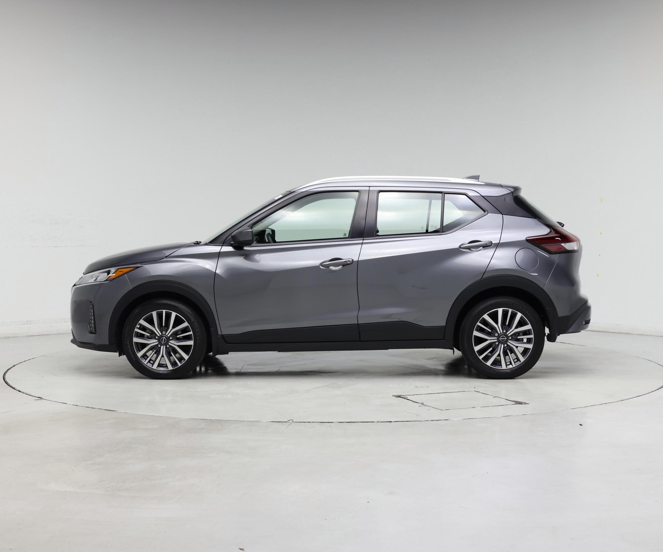 Thumbnail: 2023 Nissan Kicks - 3