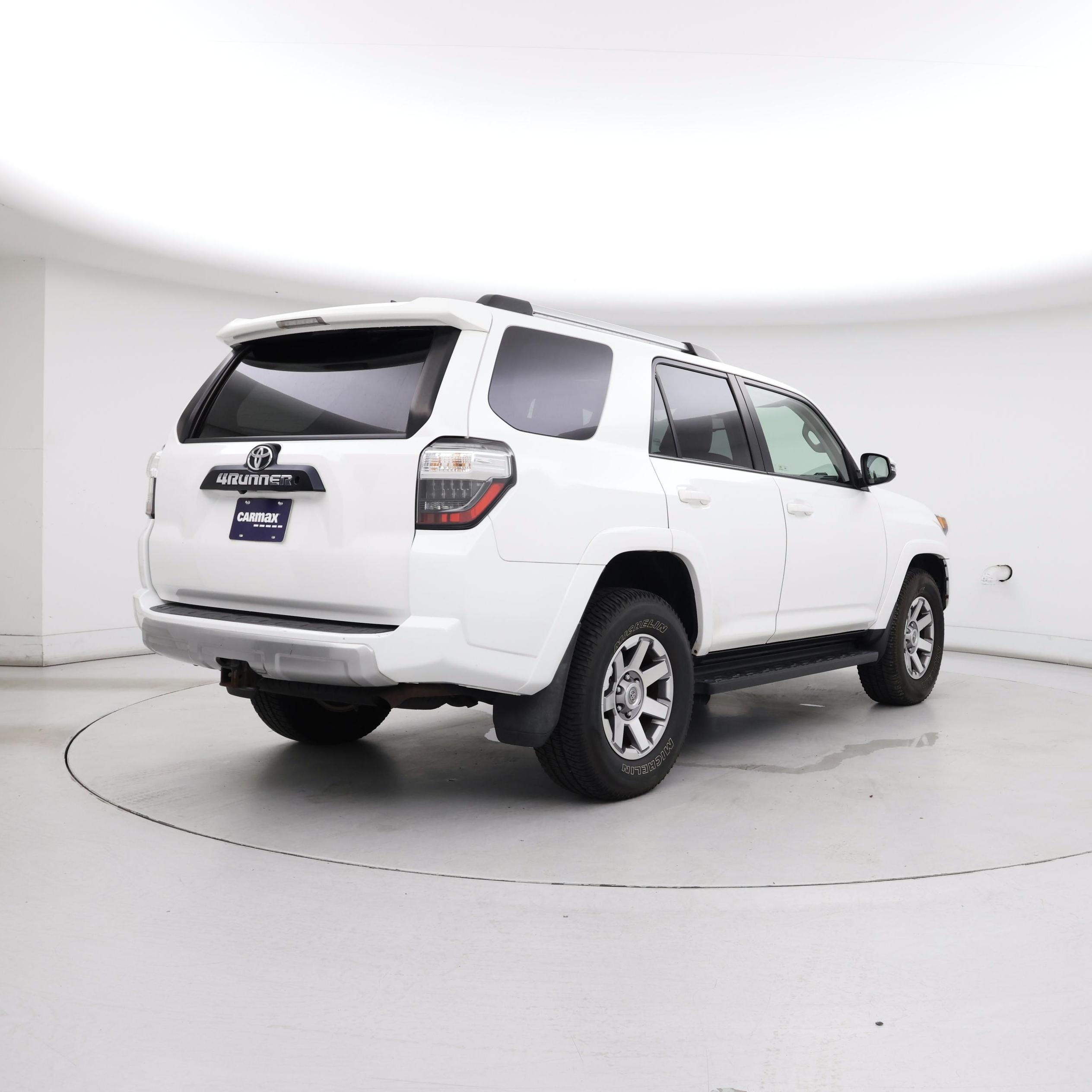 Thumbnail: 2015 Toyota 4Runner - 8
