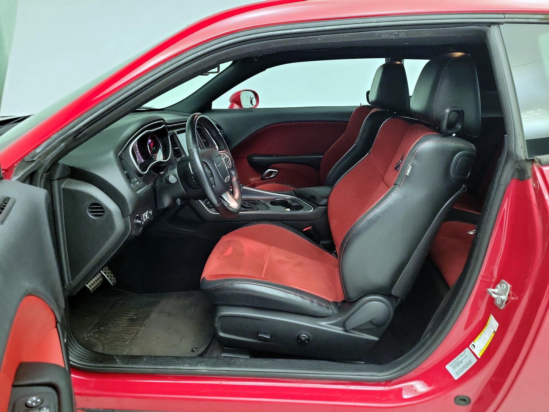 Thumbnail: 2016 Dodge Challenger - 11