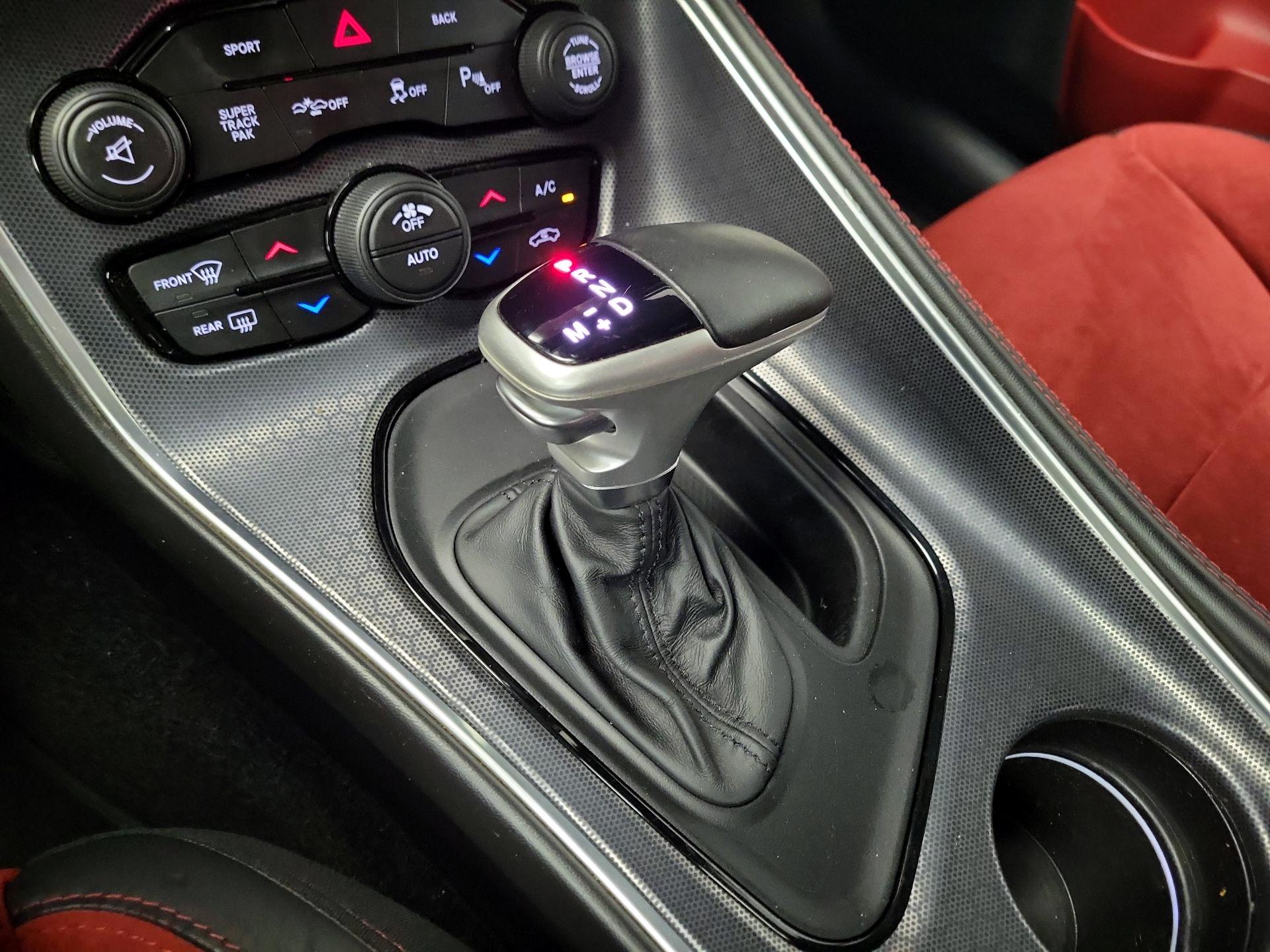 Thumbnail: 2016 Dodge Challenger - 17
