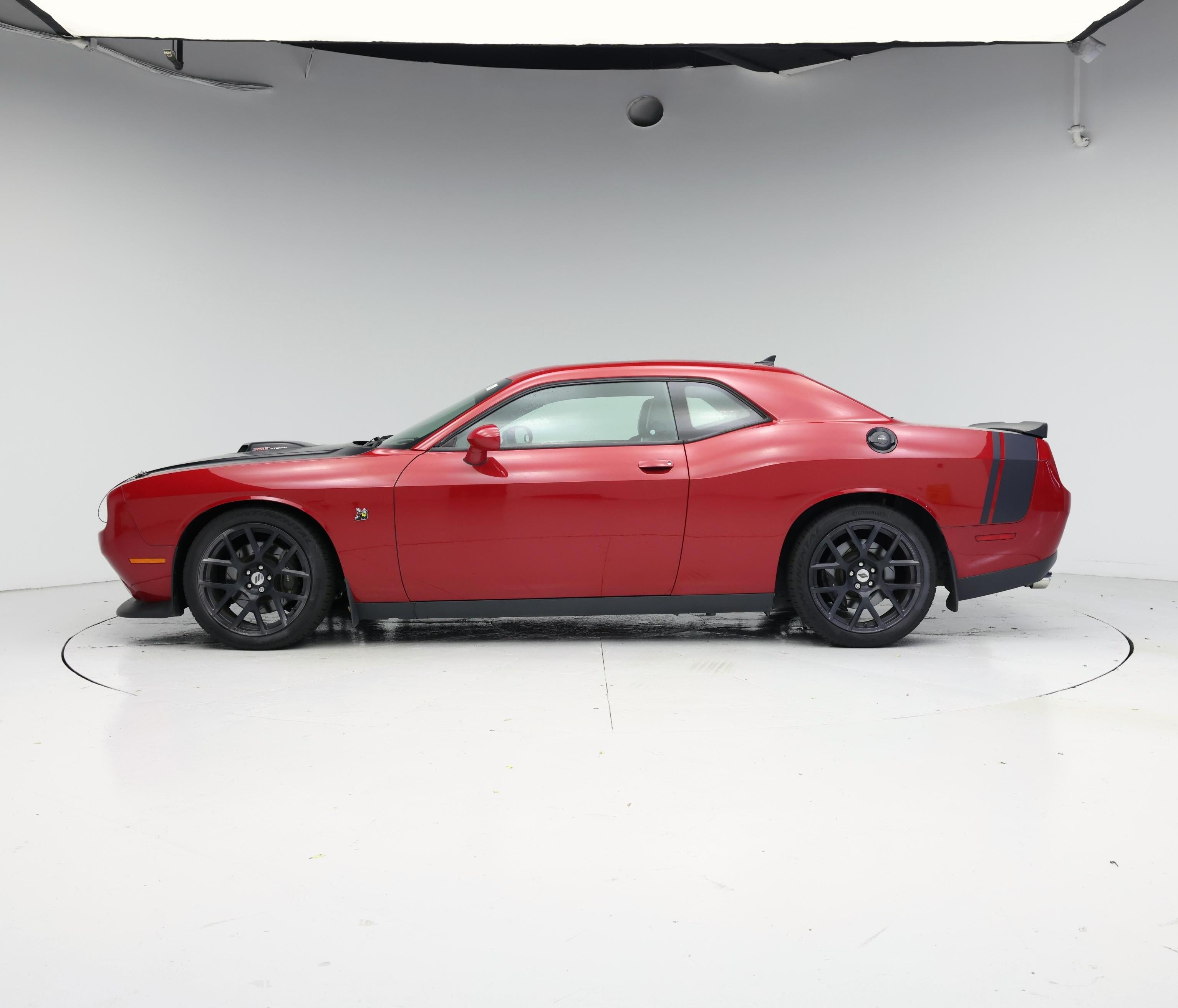 Thumbnail: 2016 Dodge Challenger - 3