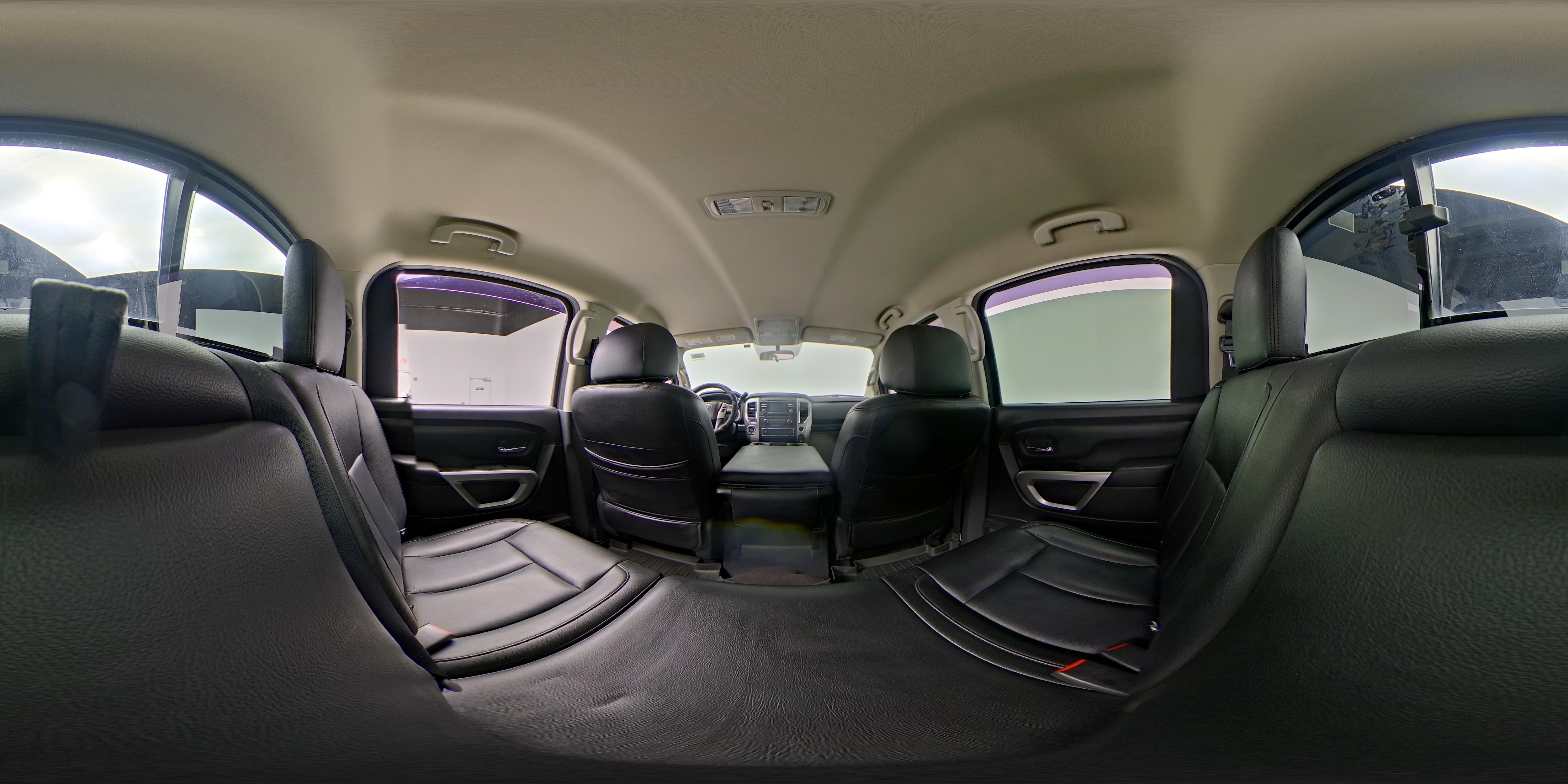 2017 Nissan Titan SV - Photo 24