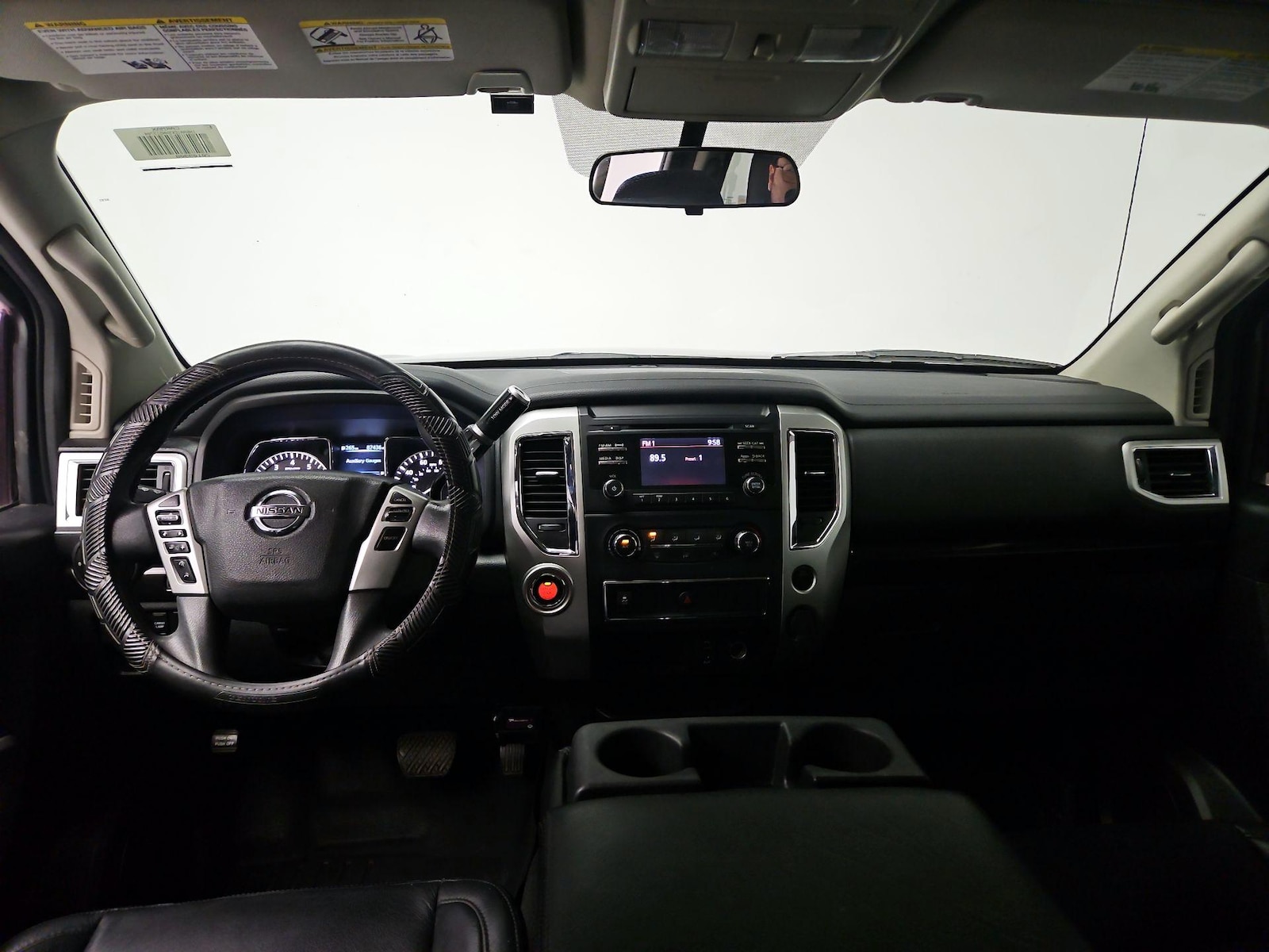 2017 Nissan Titan SV - Photo 10