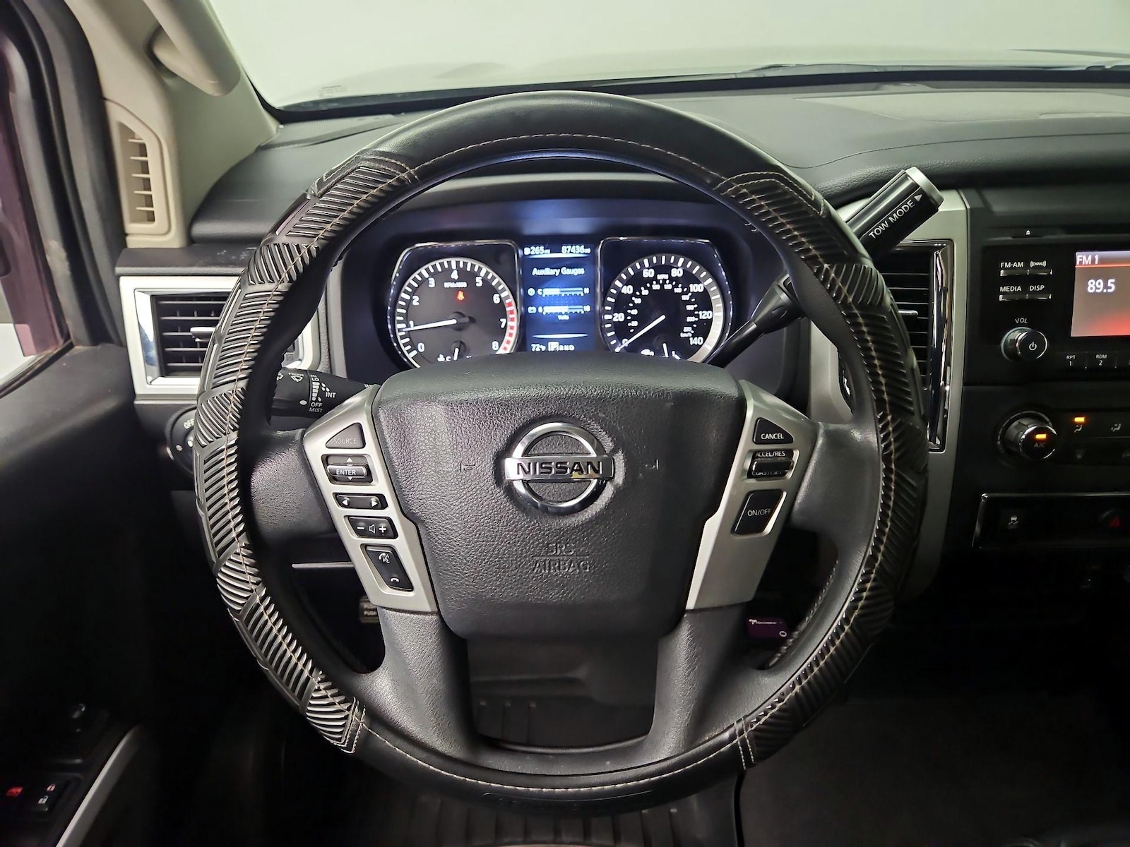 2017 Nissan Titan SV - Photo 11