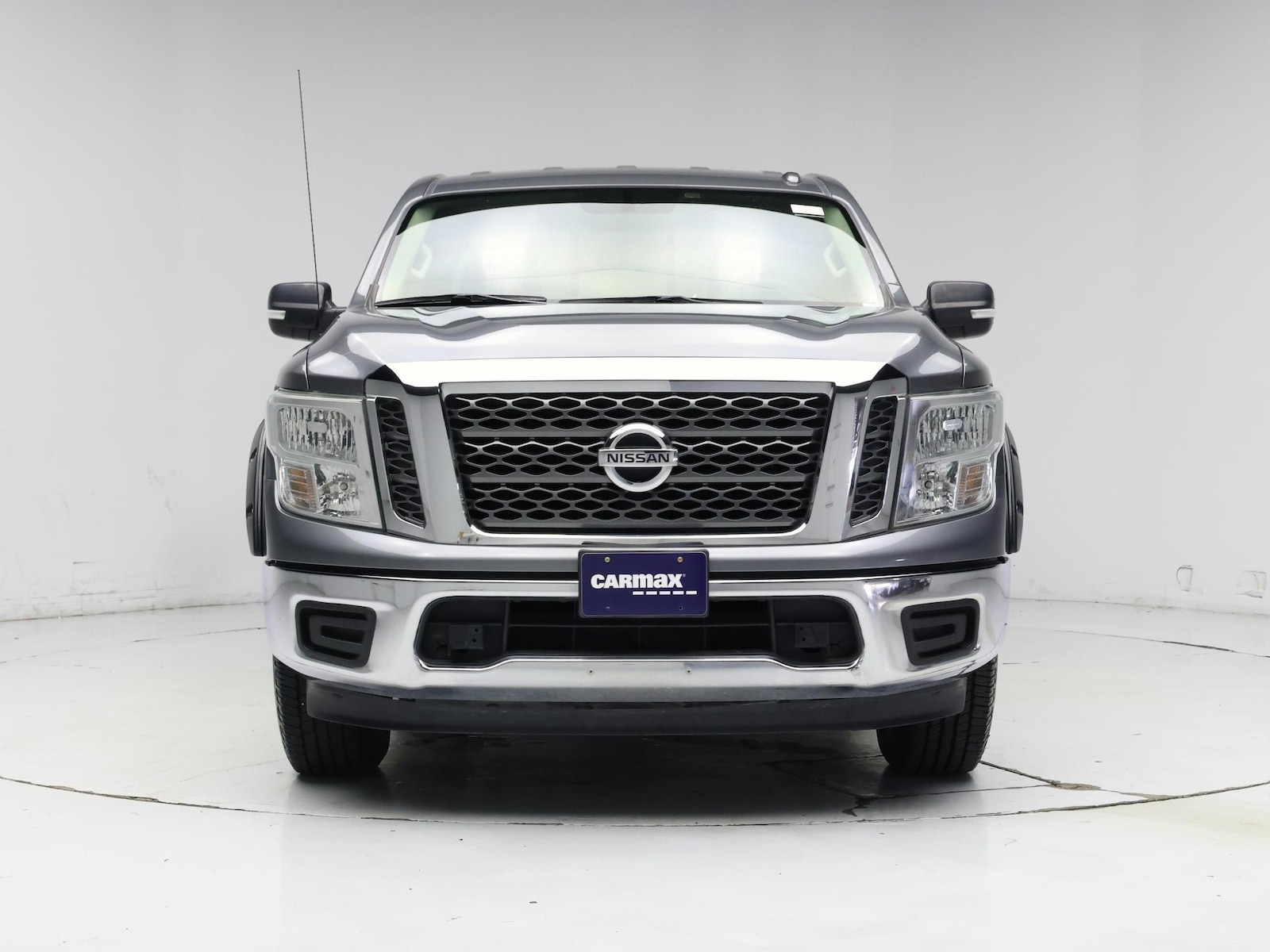 2017 Nissan Titan SV - Photo 6