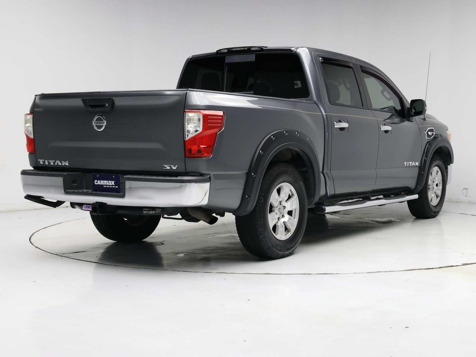 2017 Nissan Titan SV - Photo 9