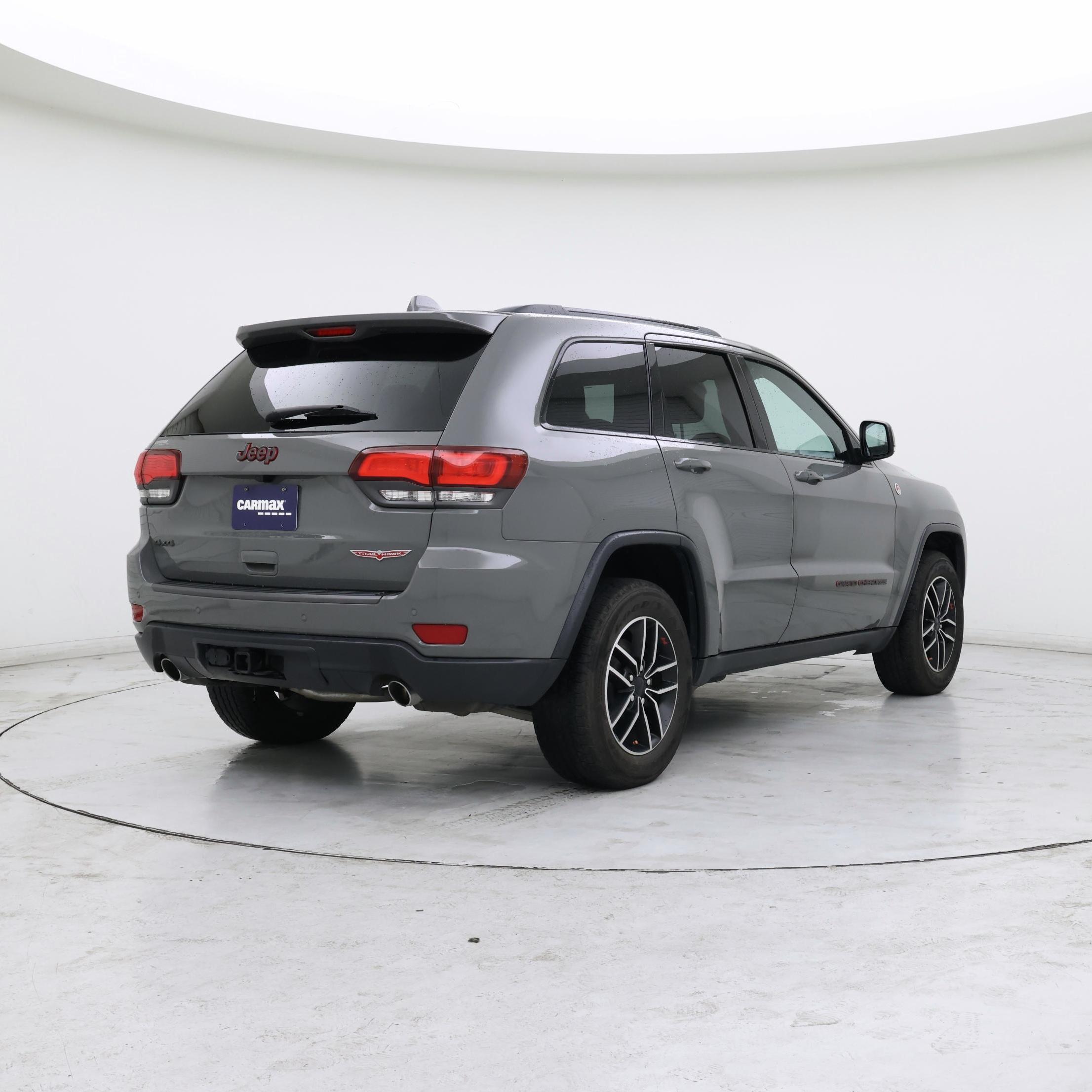 Thumbnail: 2020 Jeep Grand Cherokee - 8