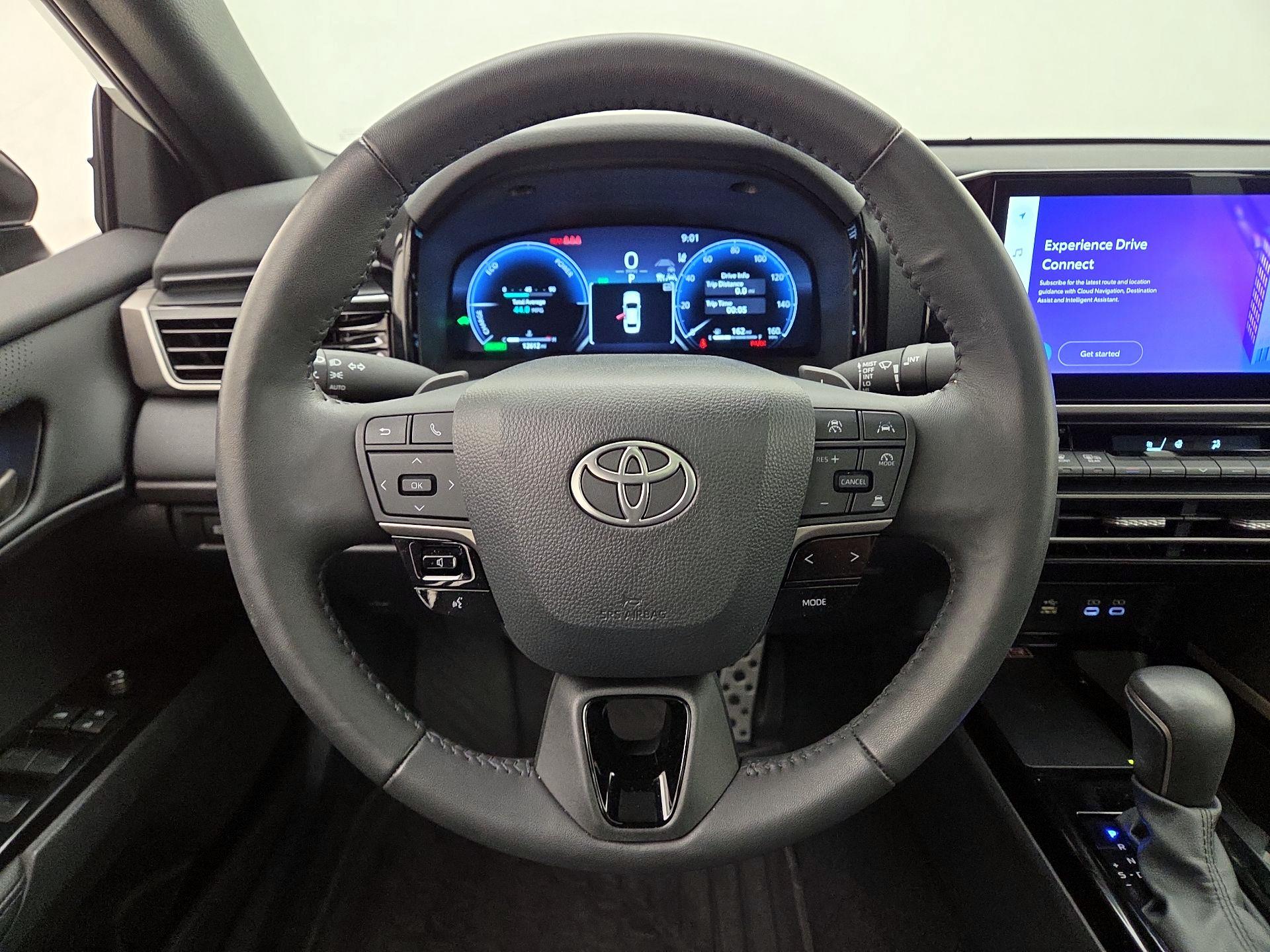Thumbnail: 2025 Toyota Camry - 10