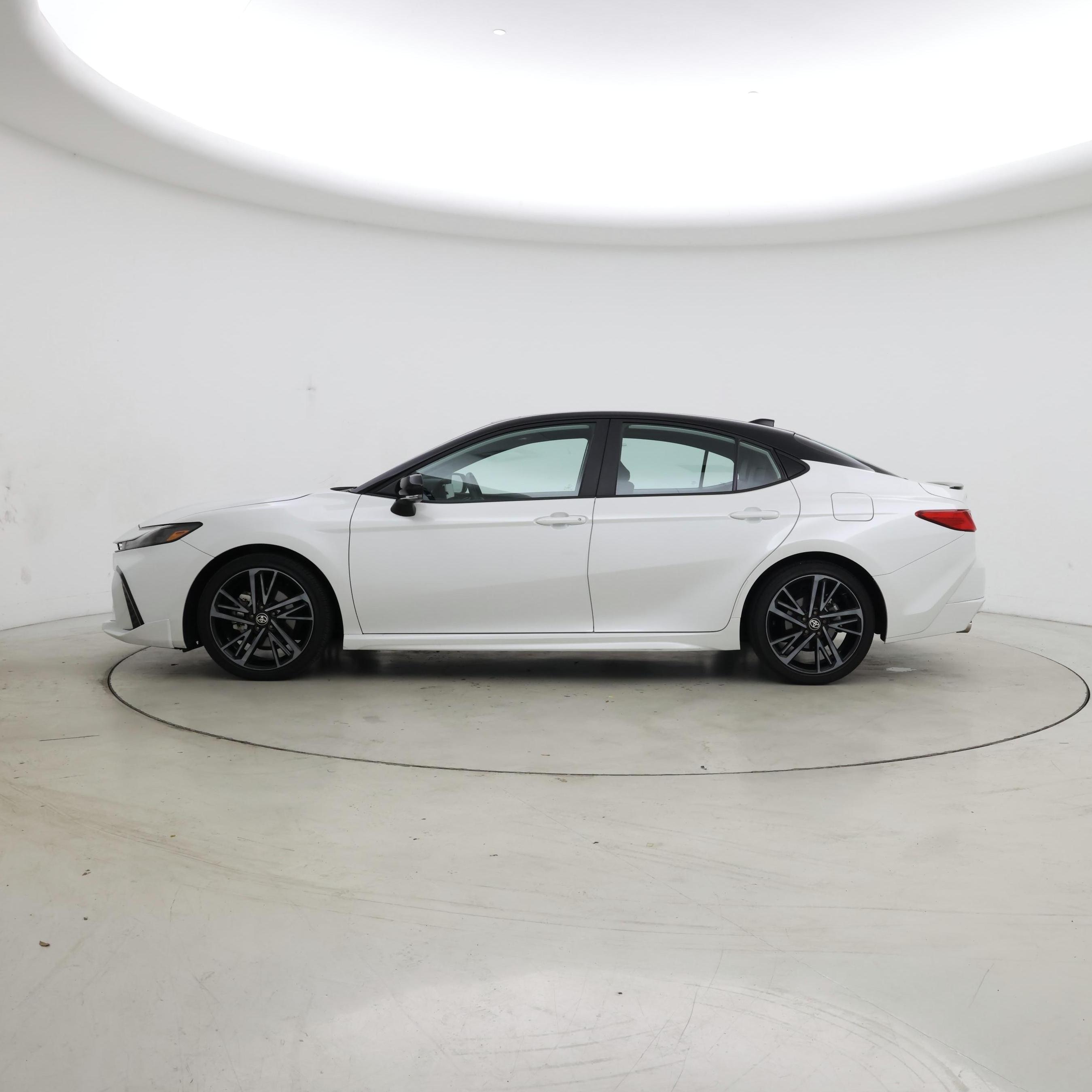 Thumbnail: 2025 Toyota Camry - 3