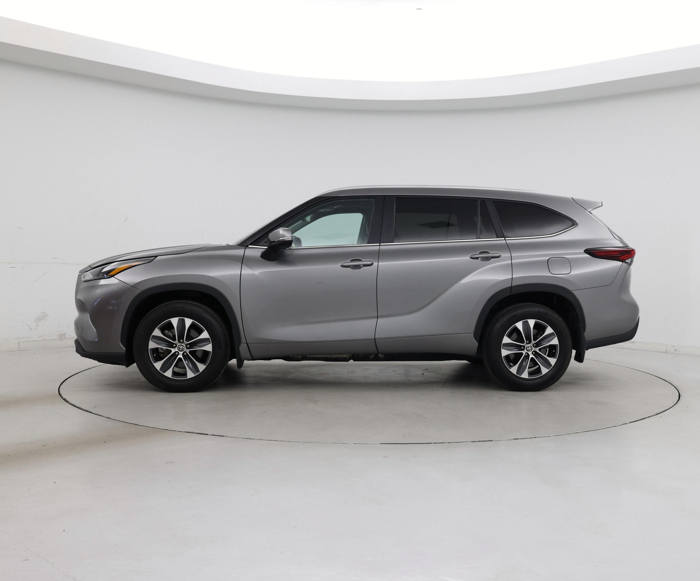 Thumbnail: 2025 Toyota Highlander - 3