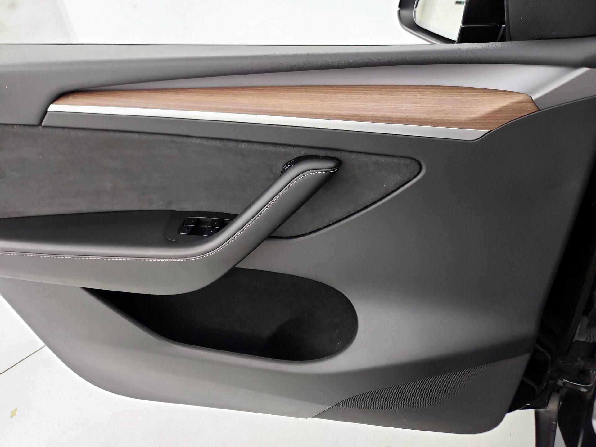 Thumbnail: 2025 Tesla Model Y - 12
