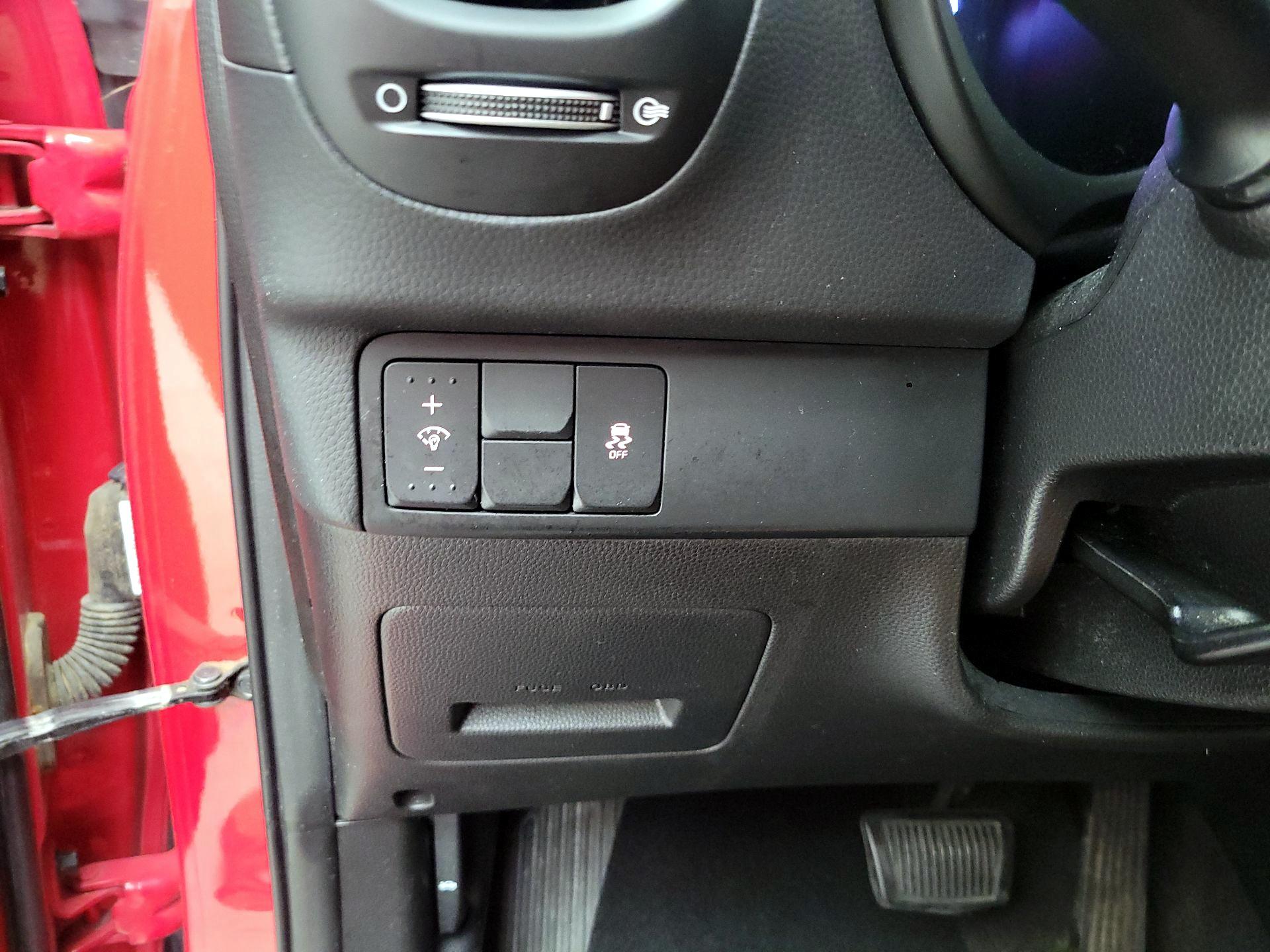 Thumbnail: 2016 Kia Soul - 13