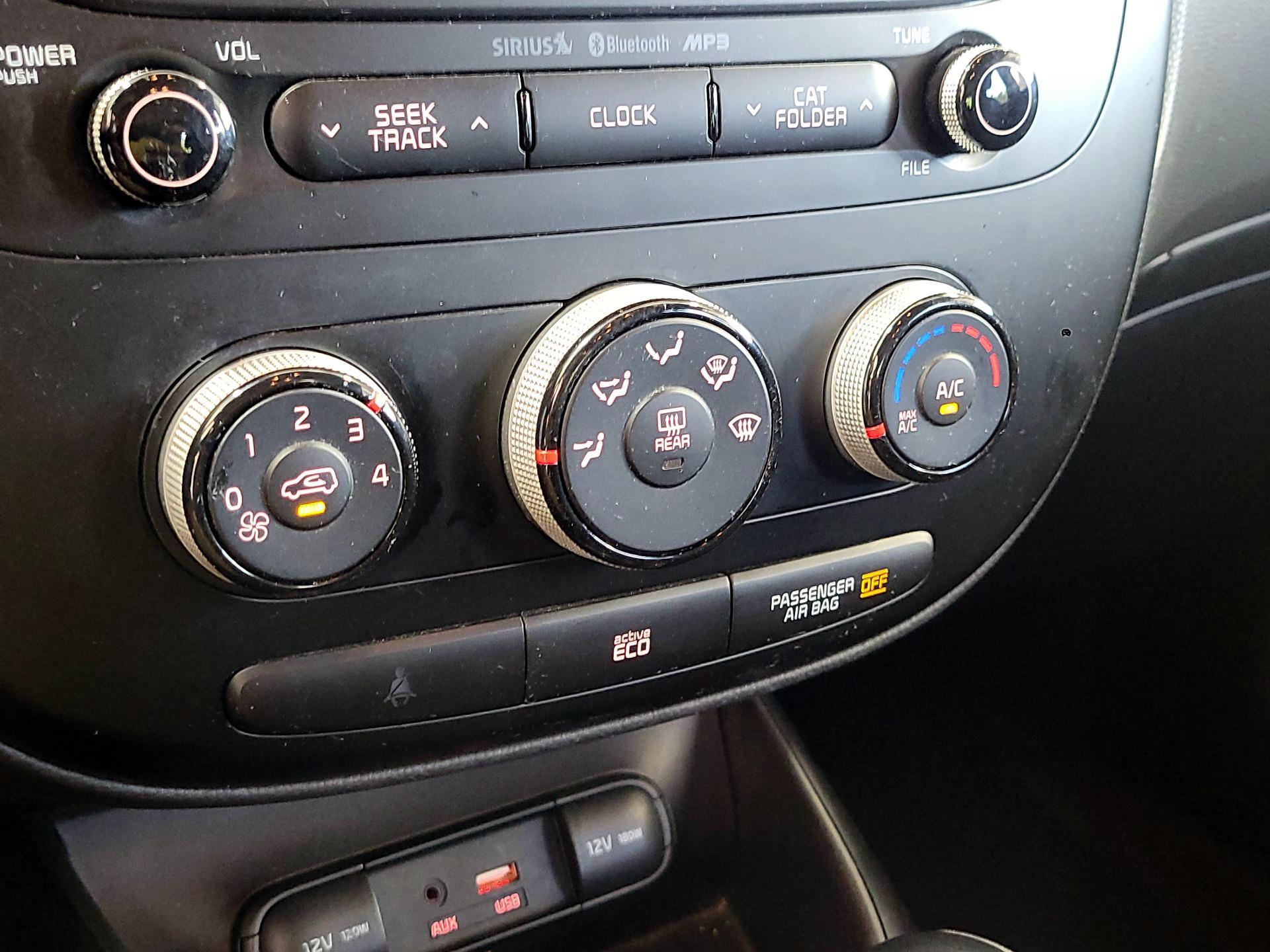 Thumbnail: 2016 Kia Soul - 16