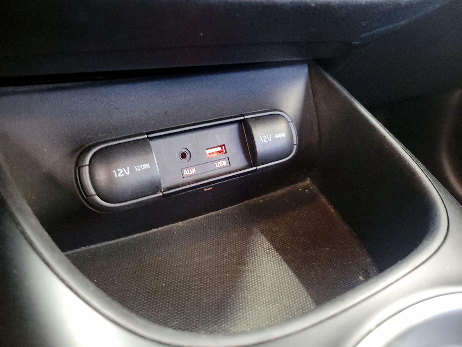 Thumbnail: 2016 Kia Soul - 18