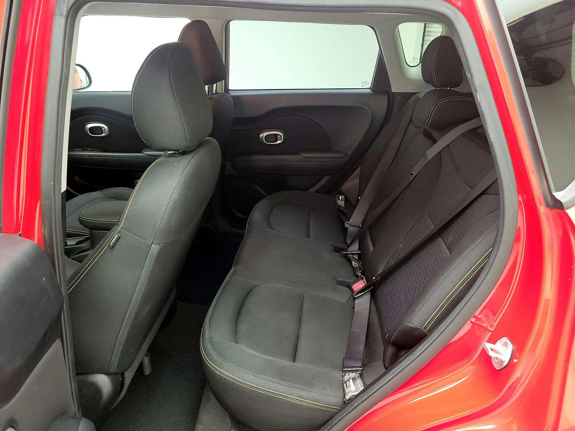 Thumbnail: 2016 Kia Soul - 19