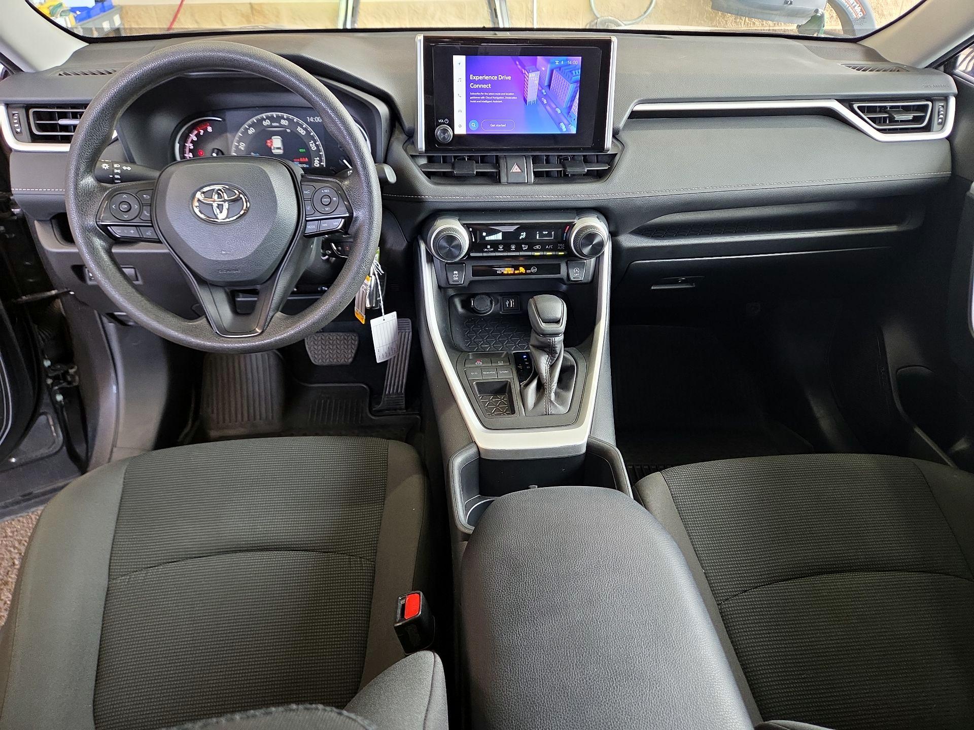 Thumbnail: 2025 Toyota RAV4 - 8