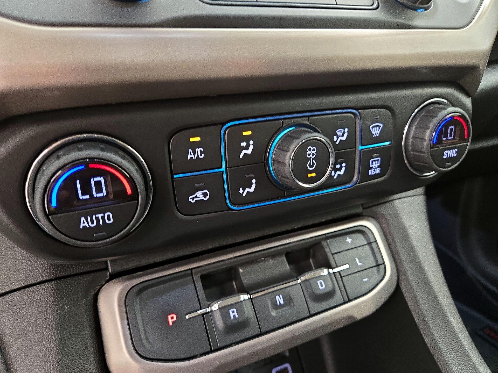 Thumbnail: 2020 GMC Acadia - 16