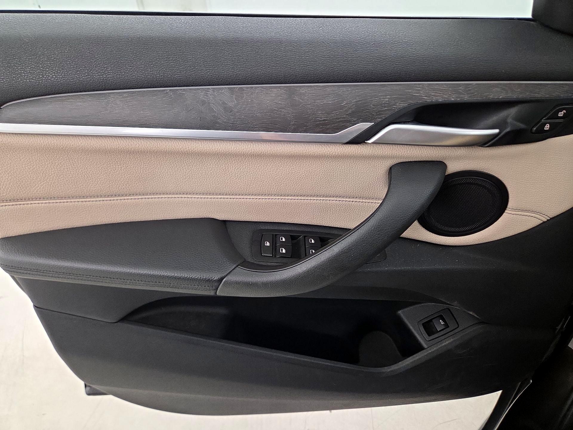 Thumbnail: 2016 BMW X1 - 12
