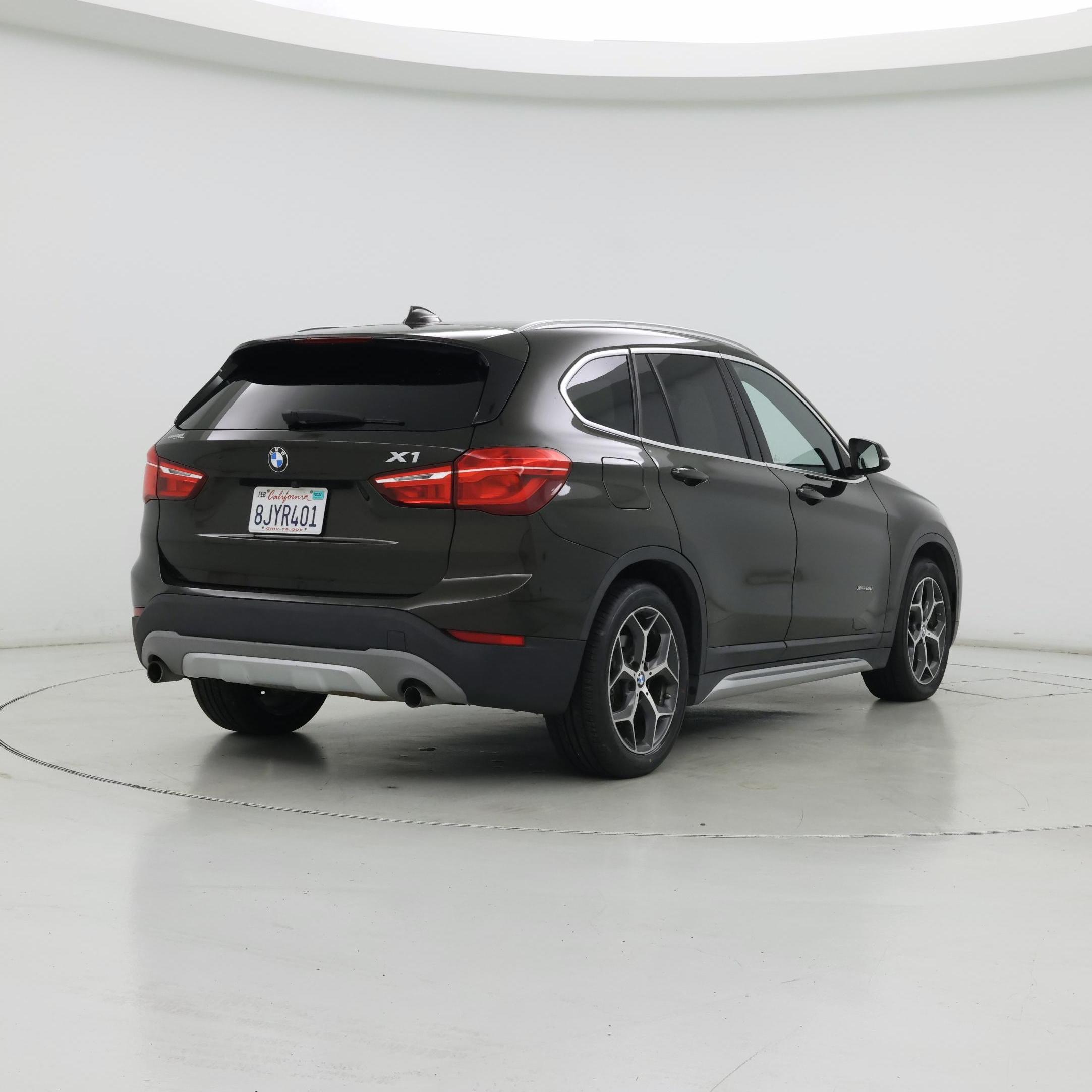 Thumbnail: 2016 BMW X1 - 8