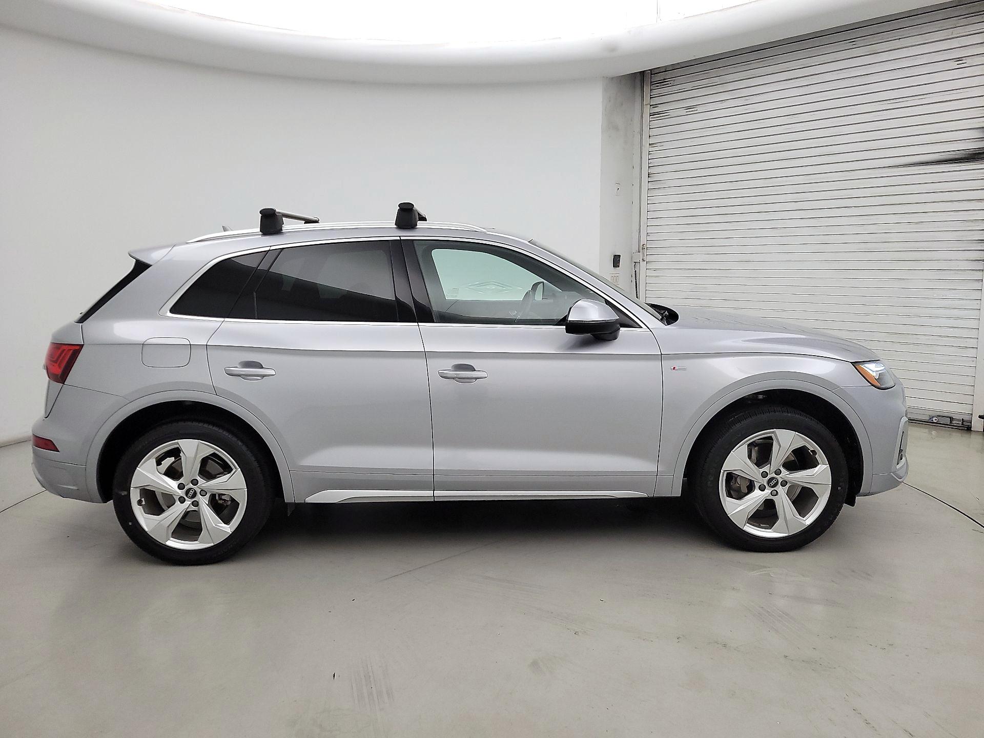 Thumbnail: 2022 Audi Q5 - 4