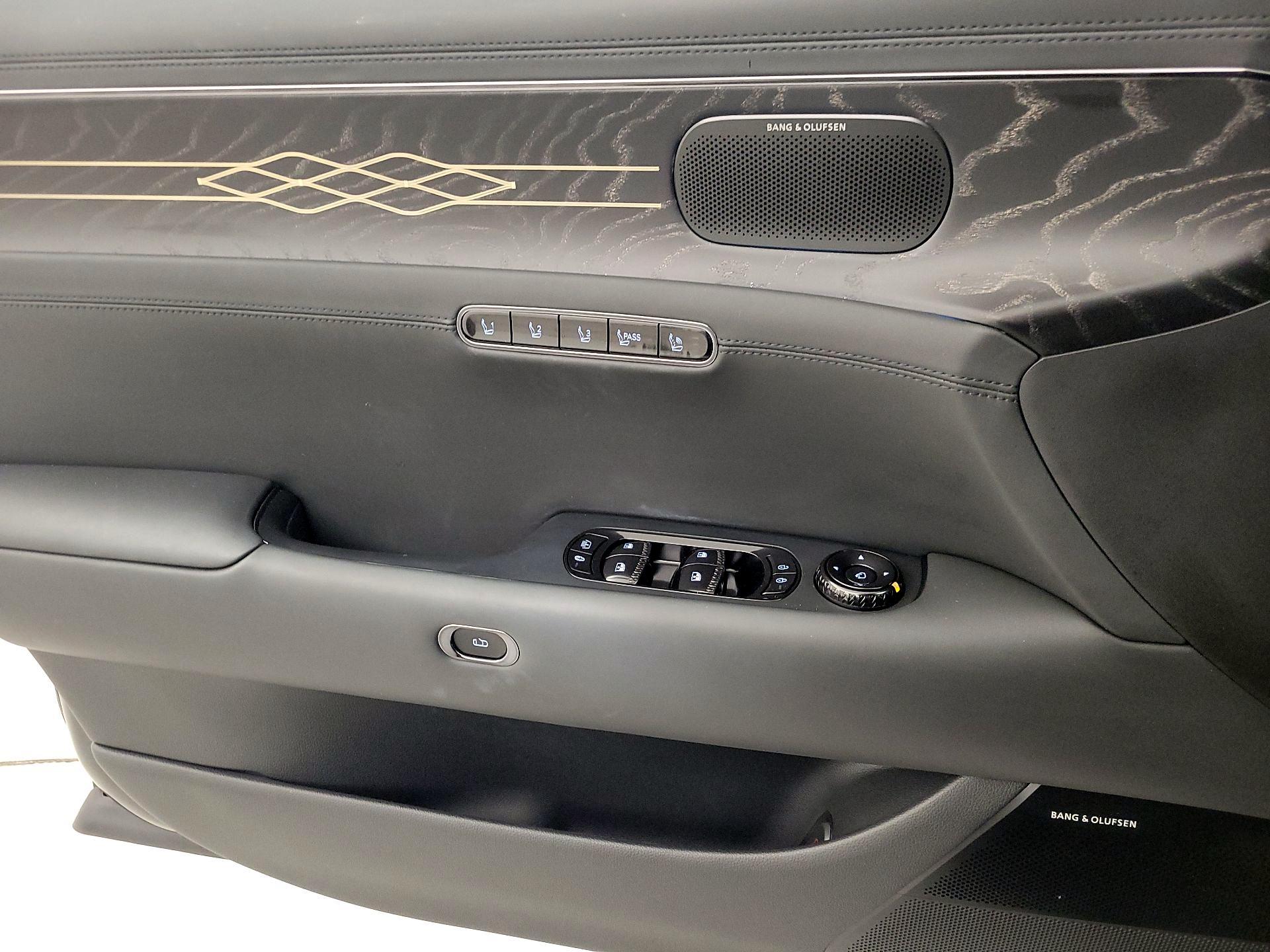 Thumbnail: 2026 Genesis G90 - 10