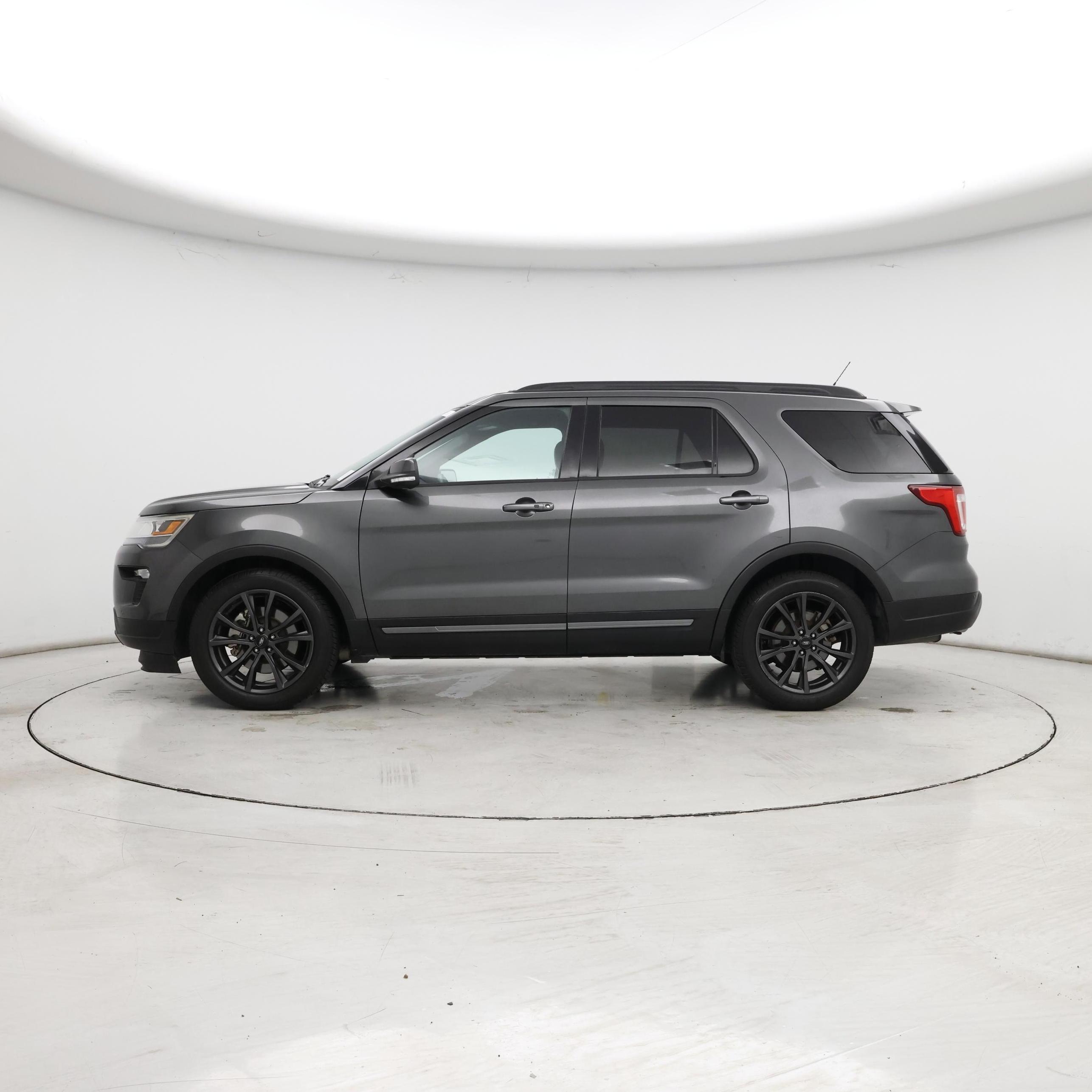 Thumbnail: 2019 Ford Explorer - 3