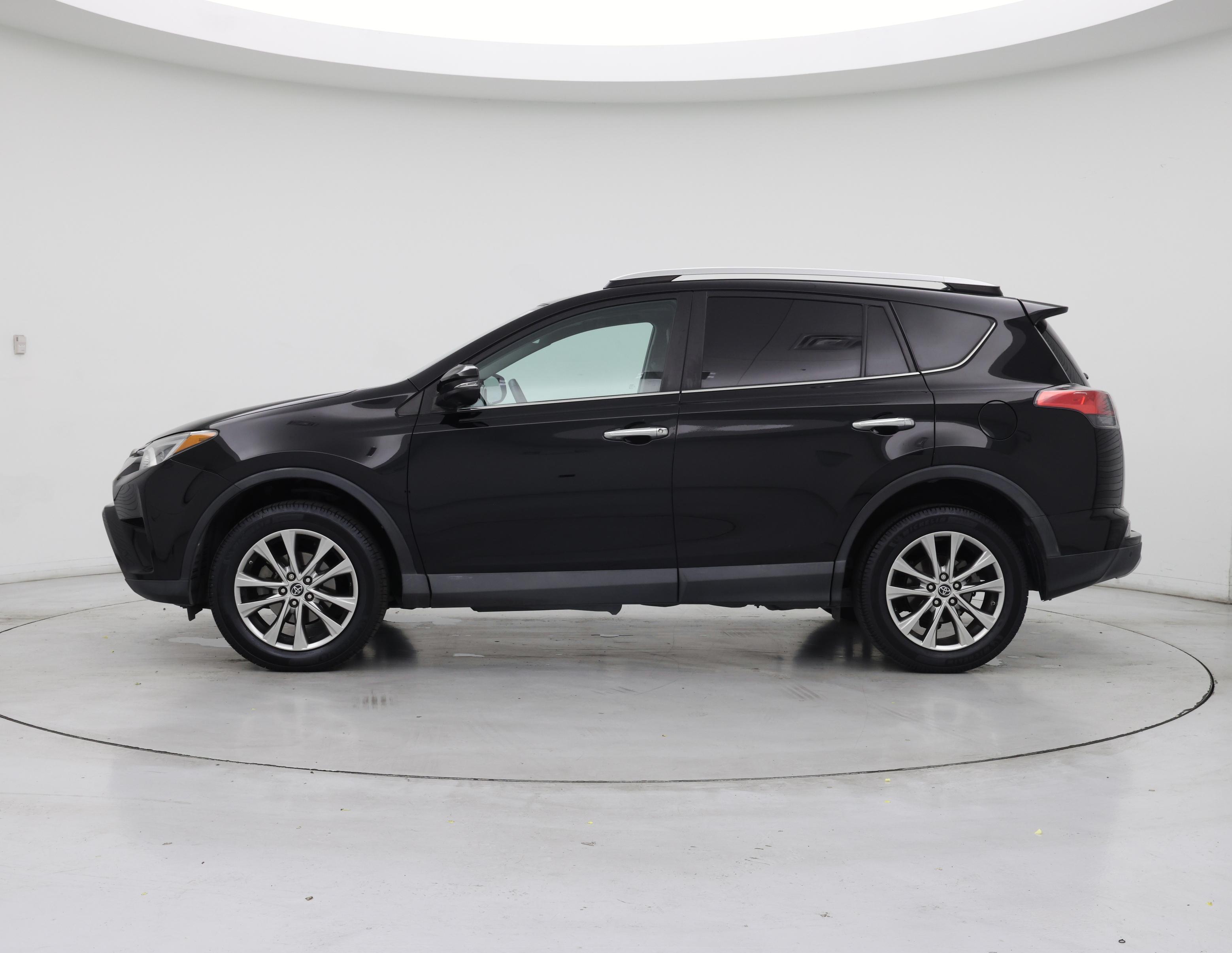 Thumbnail: 2016 Toyota RAV4 - 3