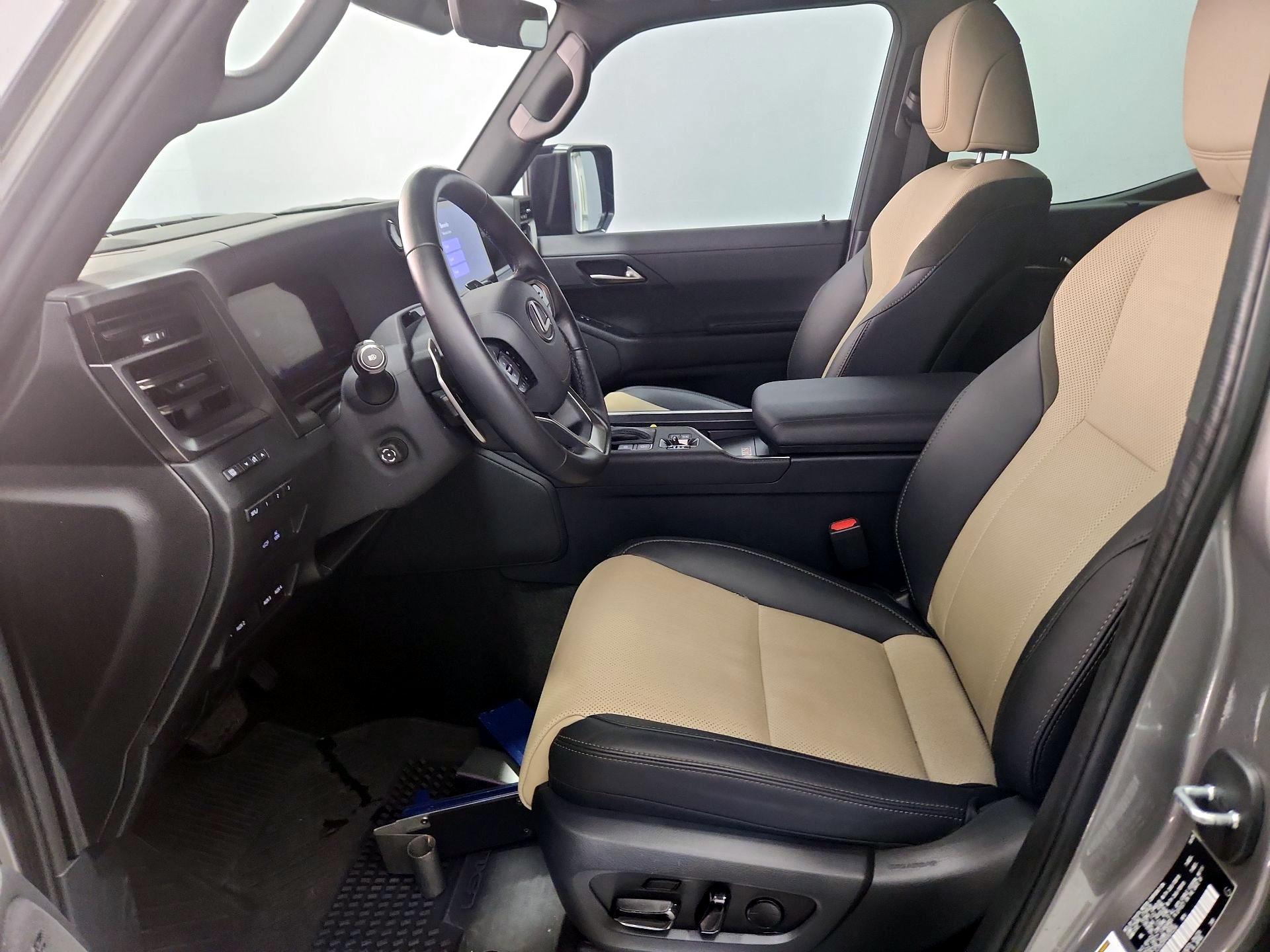 Thumbnail: 2025 Lexus GX - 11