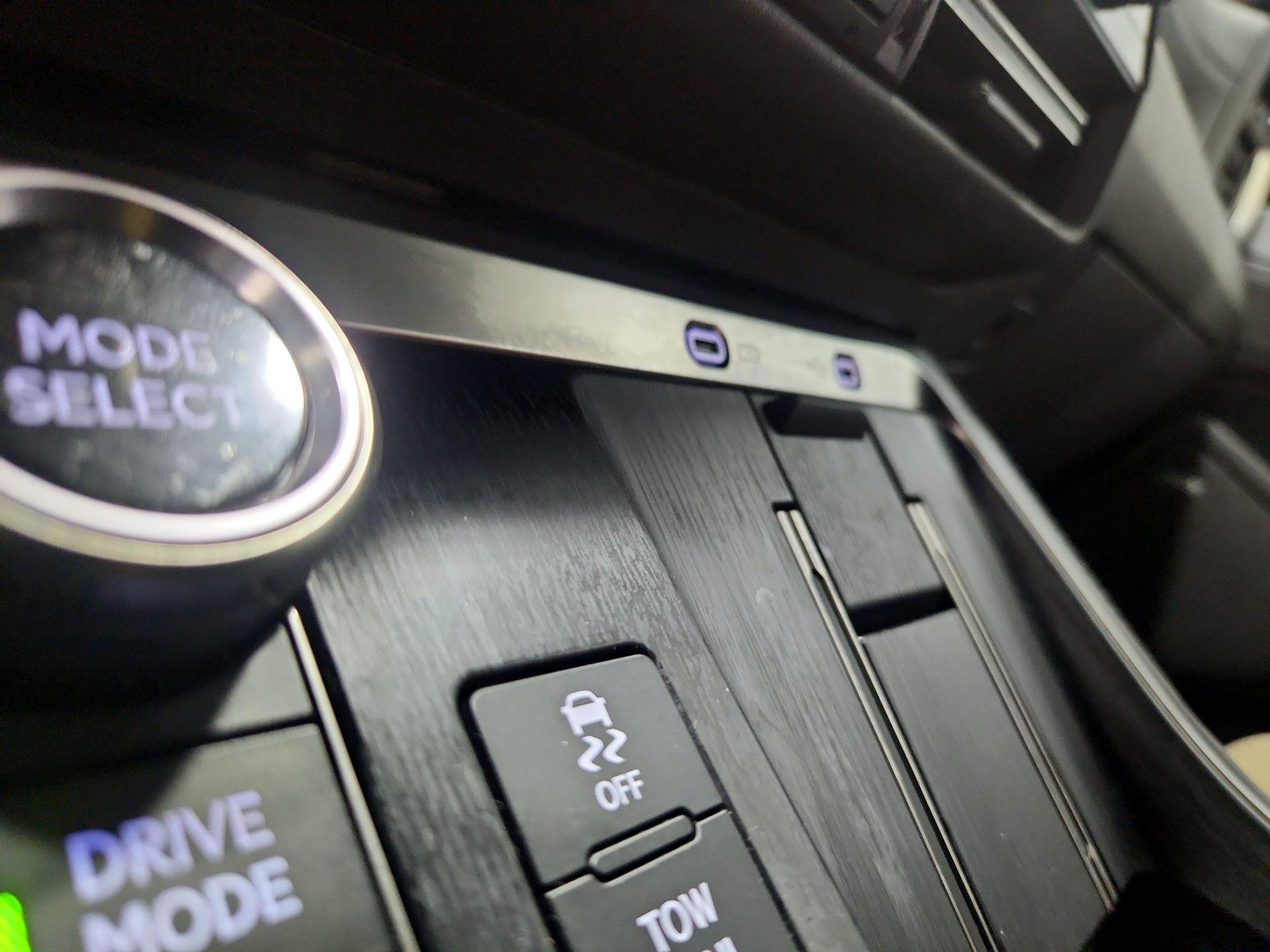 Thumbnail: 2025 Lexus GX - 18
