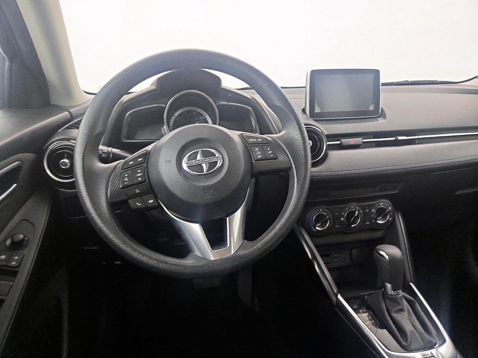 2016 Scion iA Base - Photo 11
